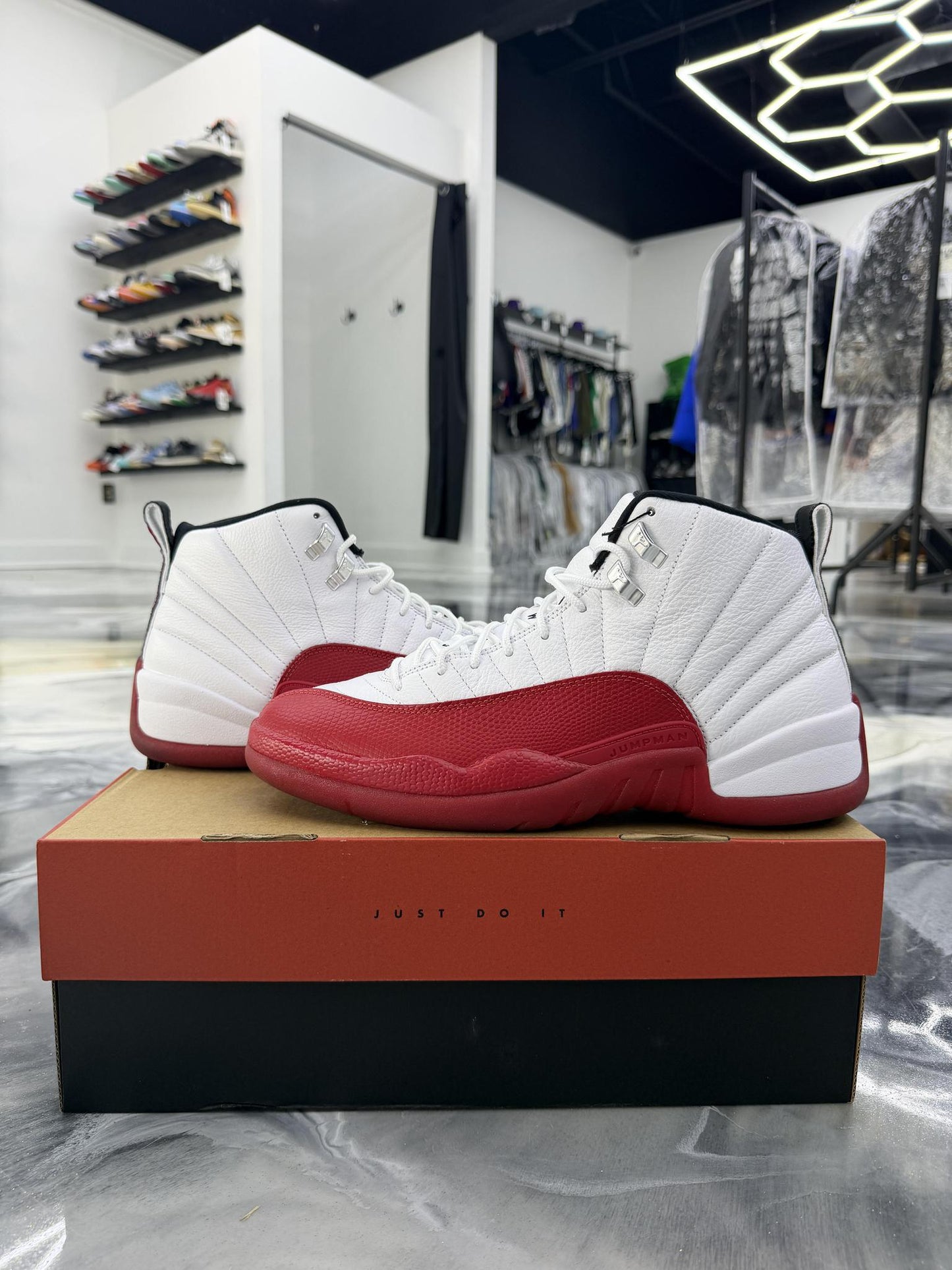 Jordan 12 "Cherry" Used Size 11