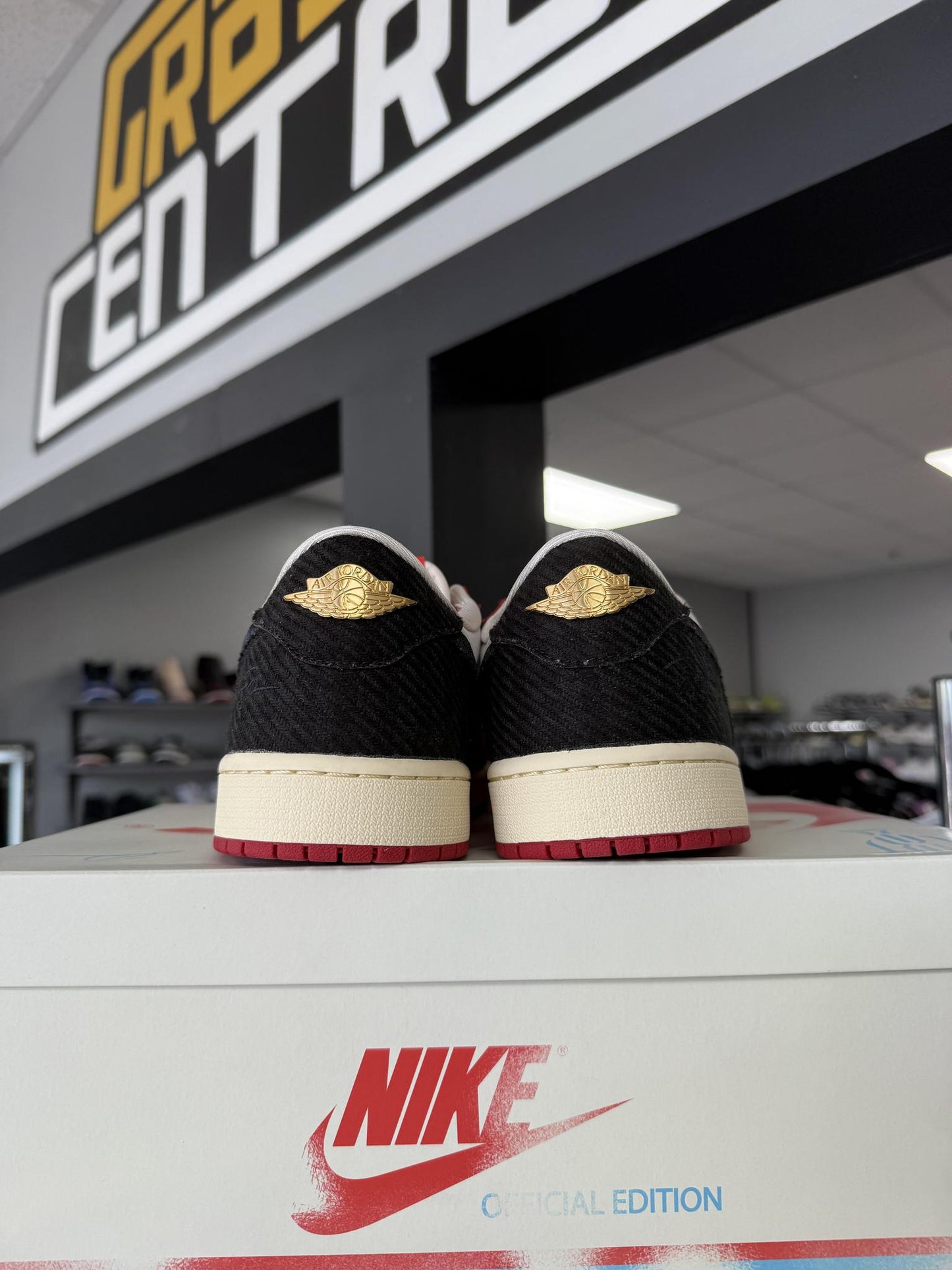 Jordan 1 Low x Trophy Room "Away" Used Size 12