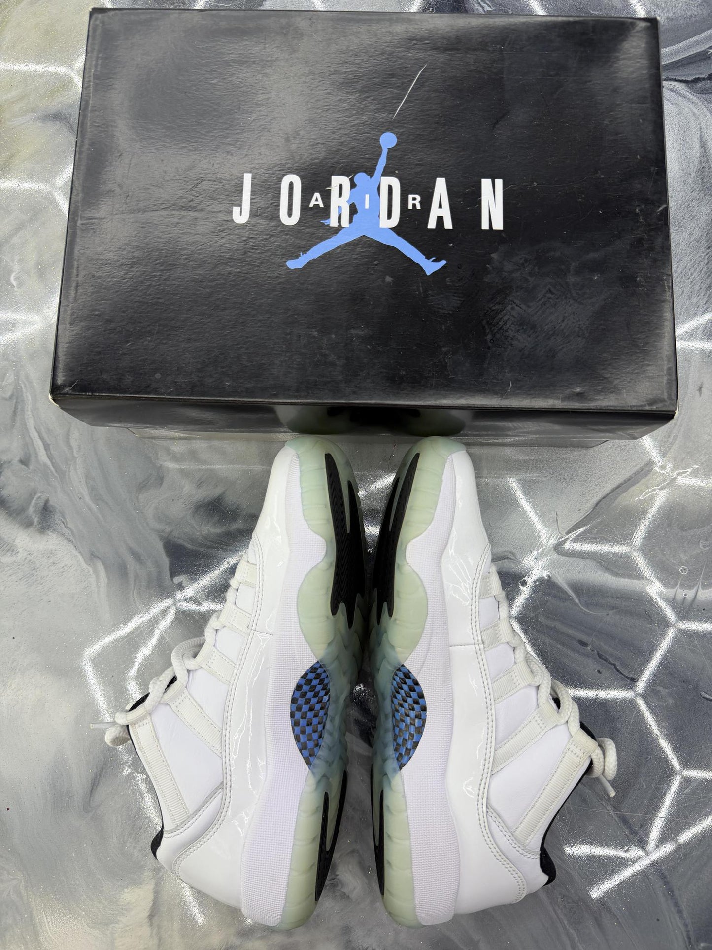Jordan 11 Low Legend Blue Used 7Y/8.5W
