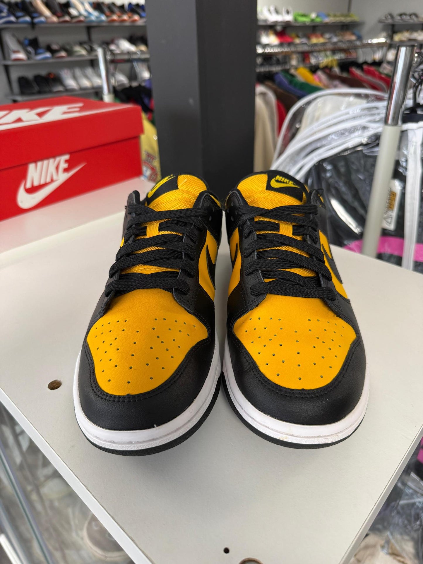 Nike Dunk Low "Reverse Goldenrod" Used Size 9