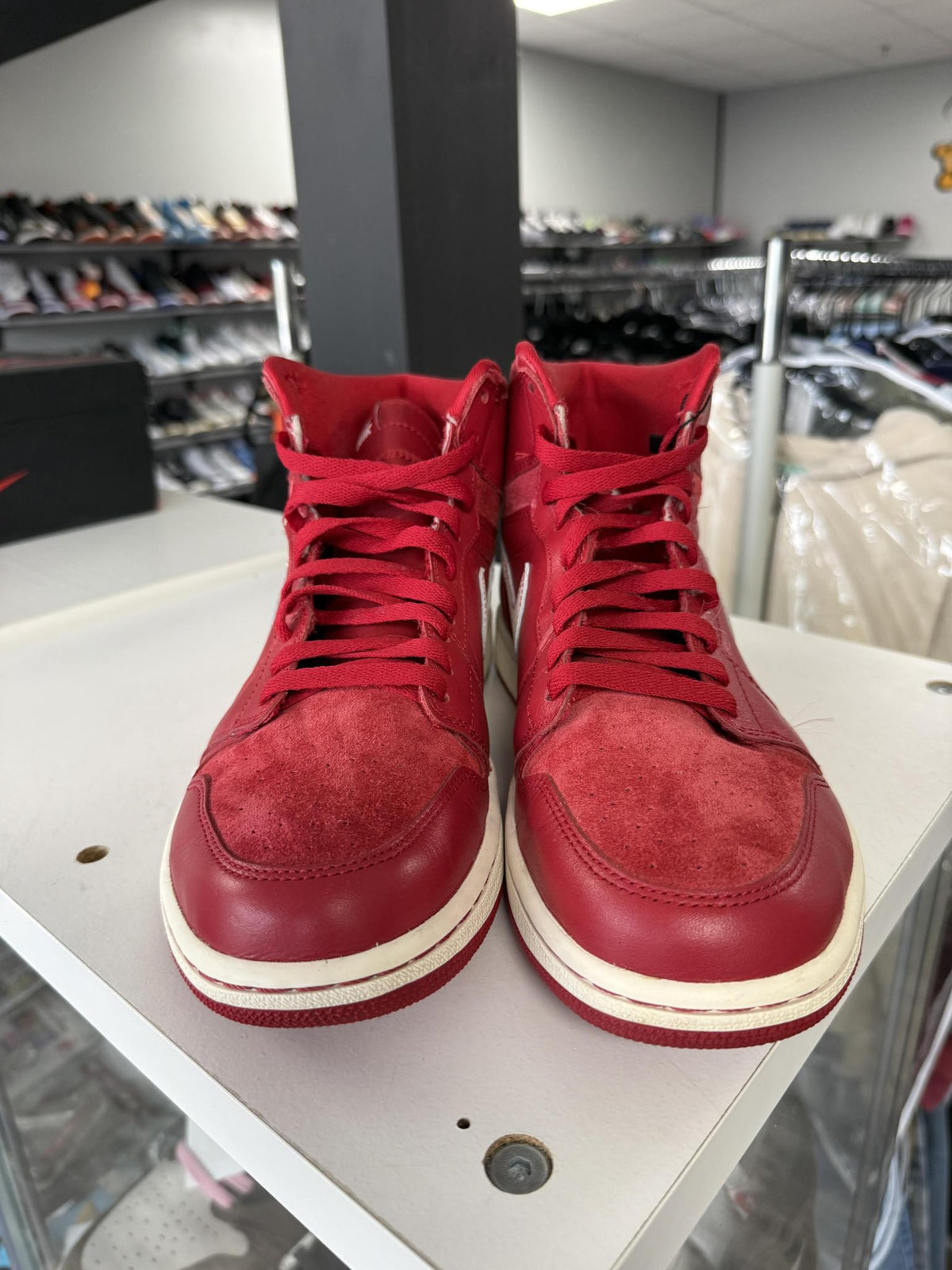 Jordan 1 "Gym Red (2014)" Used Size 9.5