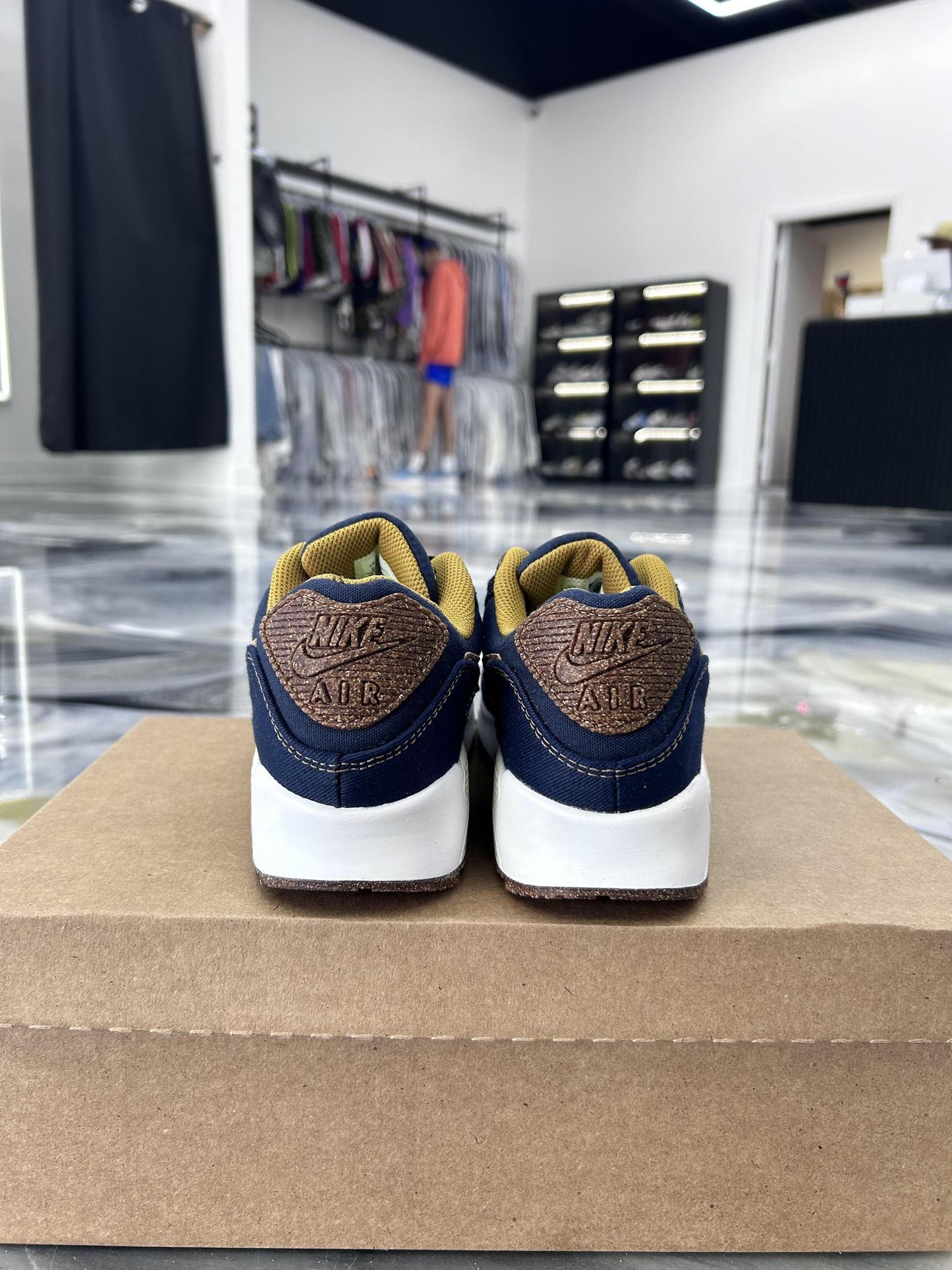Nike Air Max 90 "Obsidian Cork" Used Size 6Y/7.5W