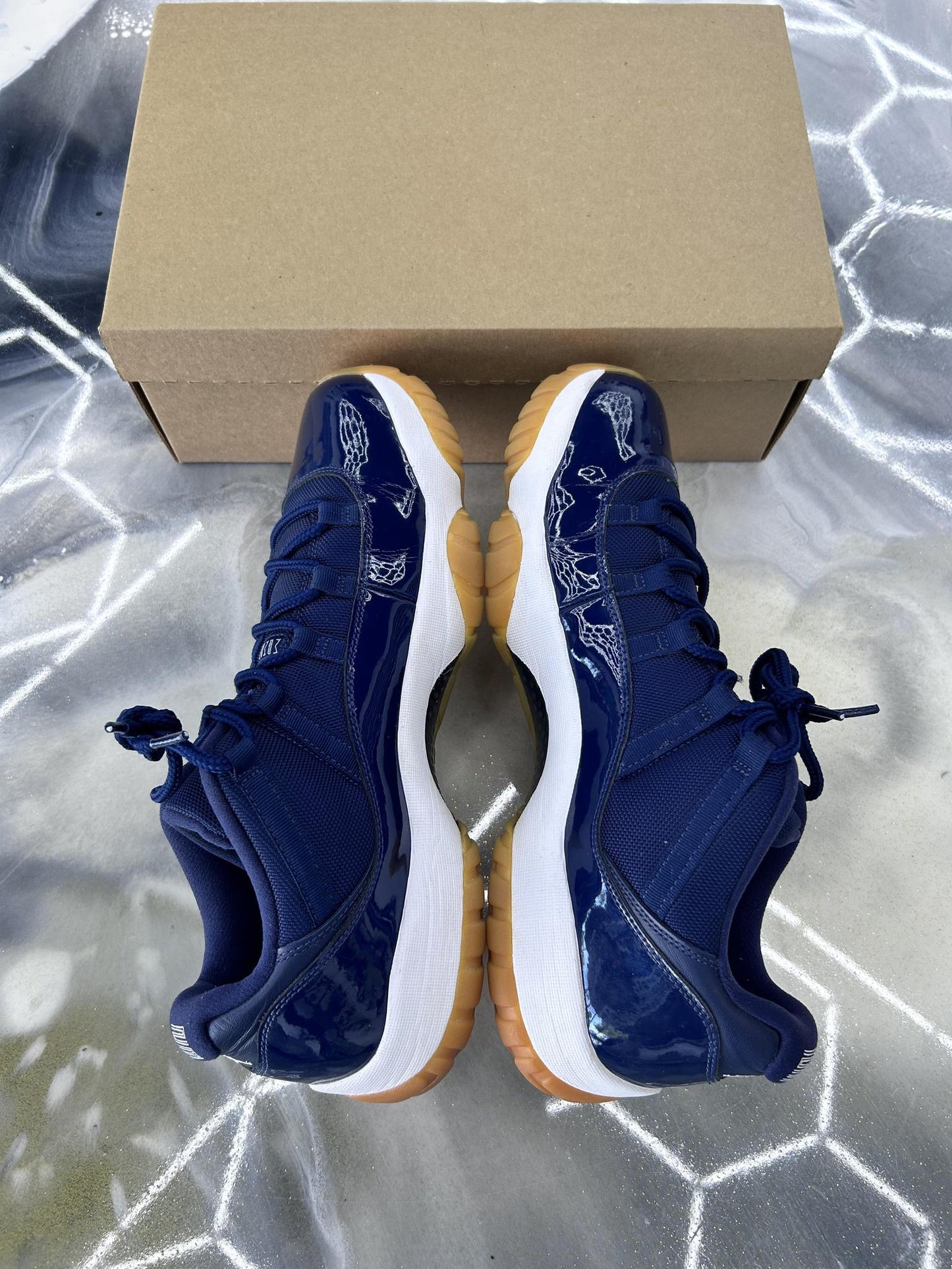 Jordan 11 Low "Navy Gum" Used Size 14