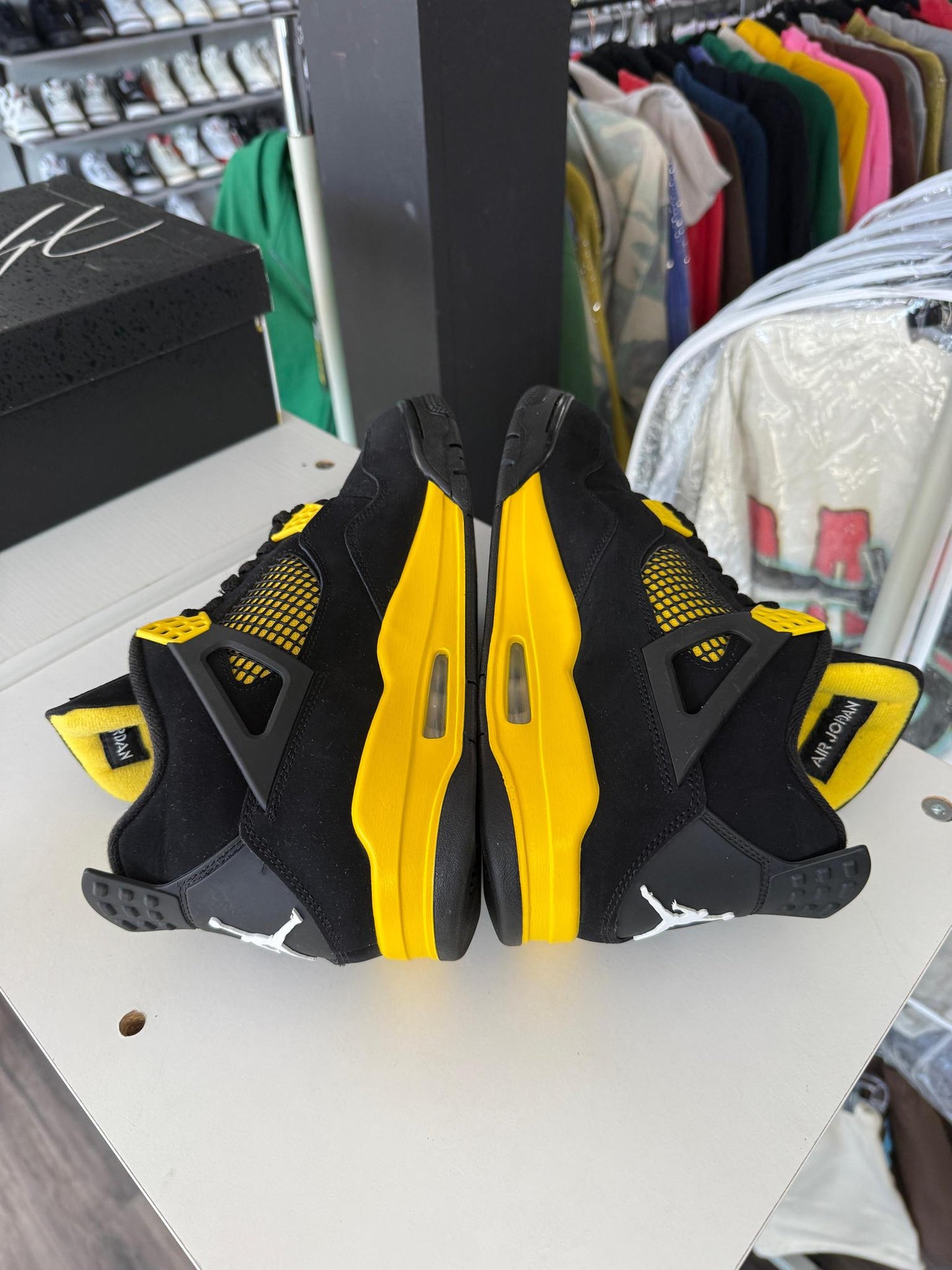 Jordan 4 "Thunder" Used Size 11