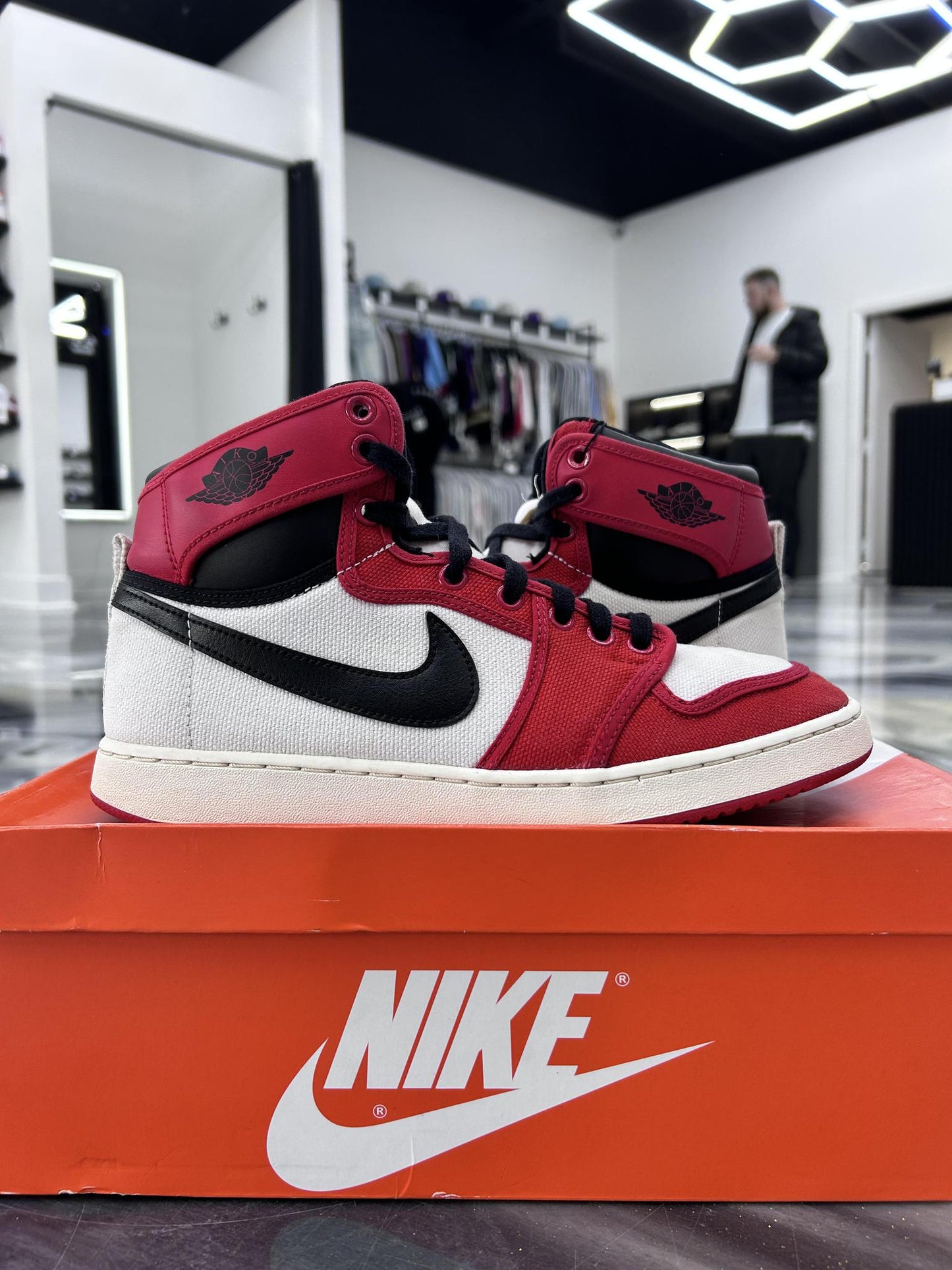 Jordan 1 AJKO "Bred" Used Size 8.5