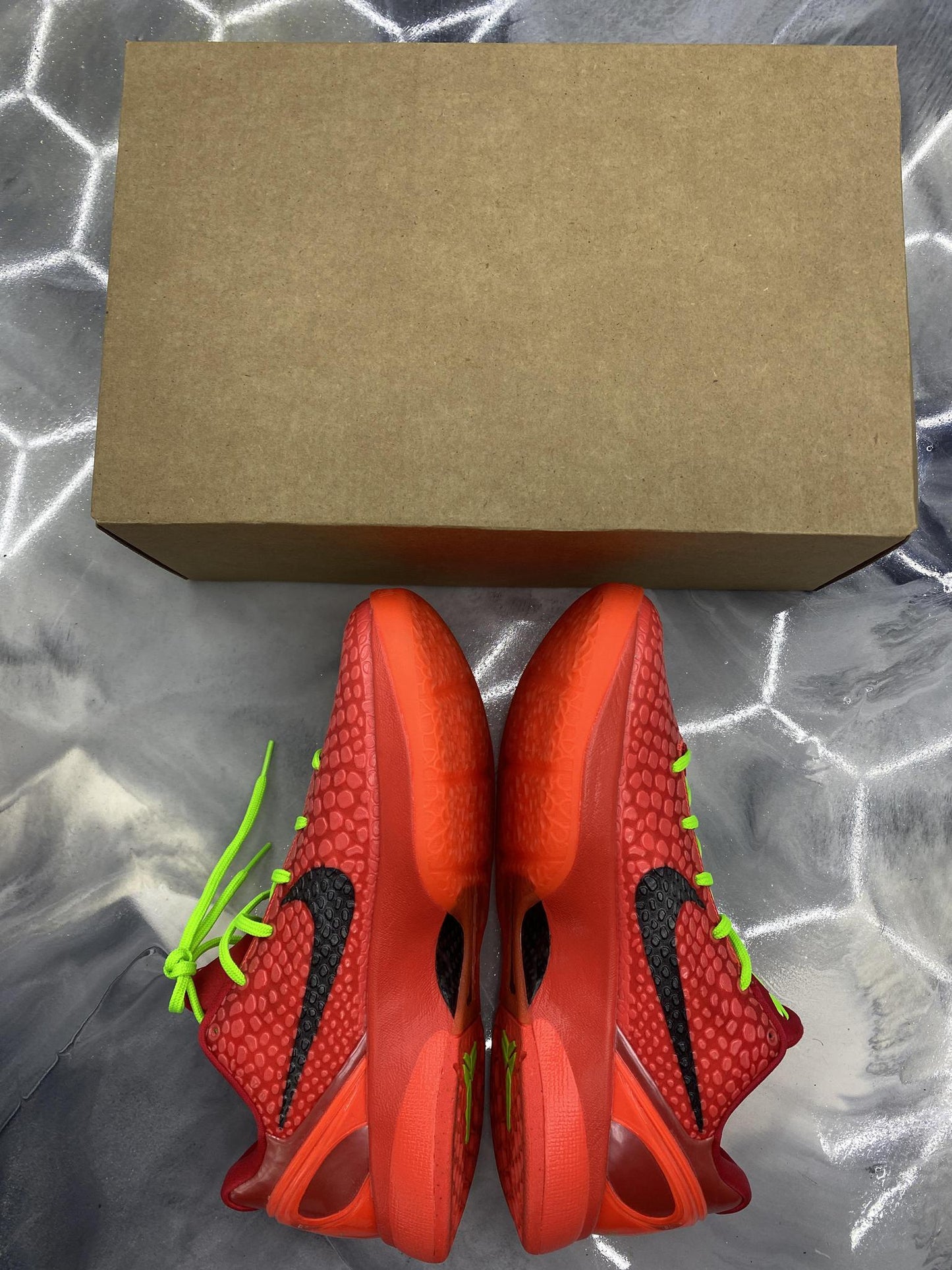 Nike Kobe 6 "Reverse Grinch" Used Size 10.5