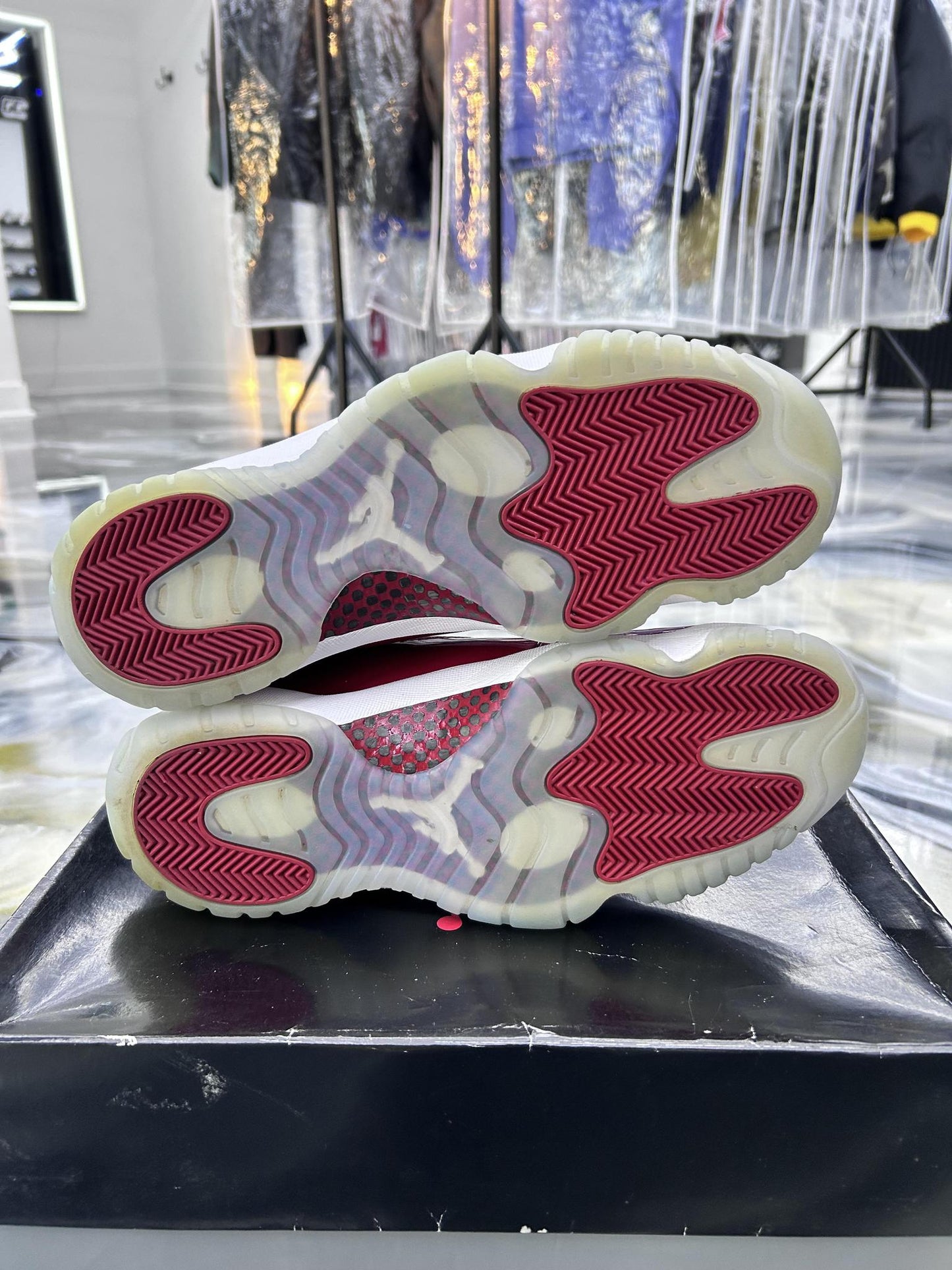 Jordan 11 "Cherry" Used Size 11