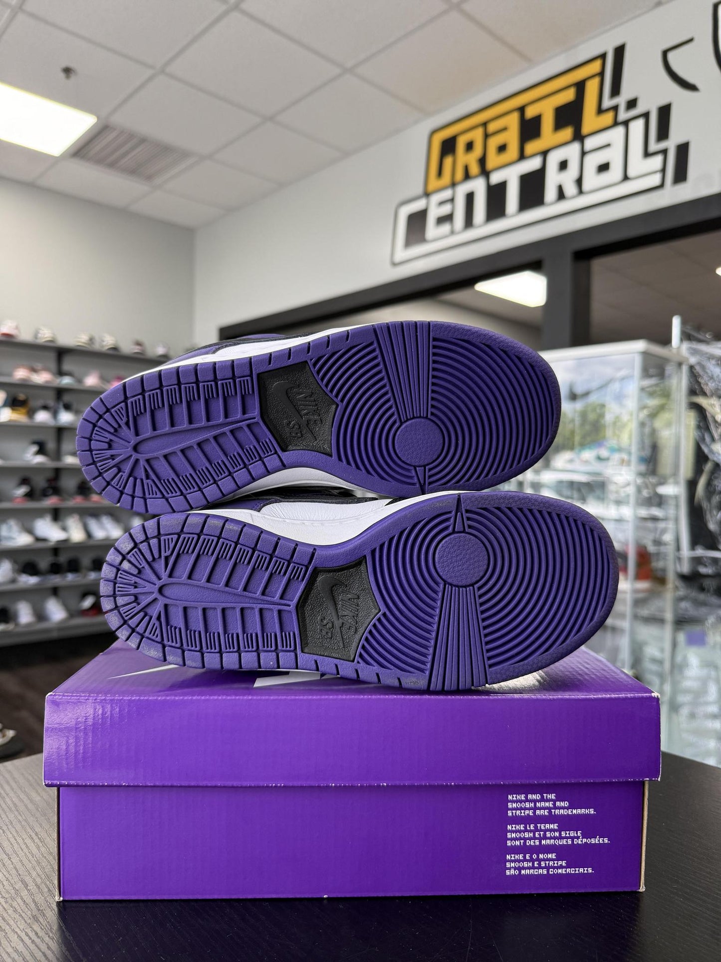 Nike SB Dunk Low "Court Purple" Used Size 5.5Y/7W