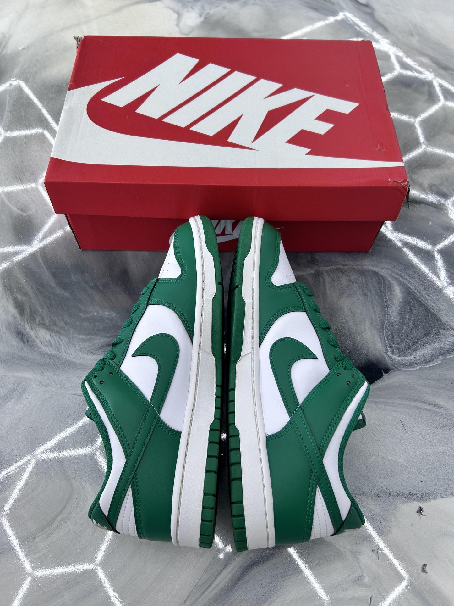 Dunk Low "Malachite" Used Size 9.5