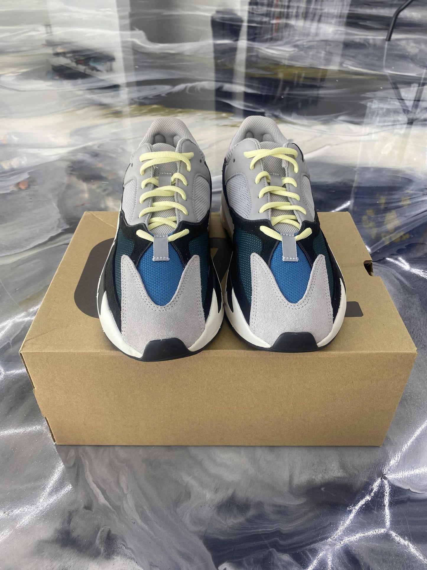 Yeezy 700 "Wave Runner" Used Size 10