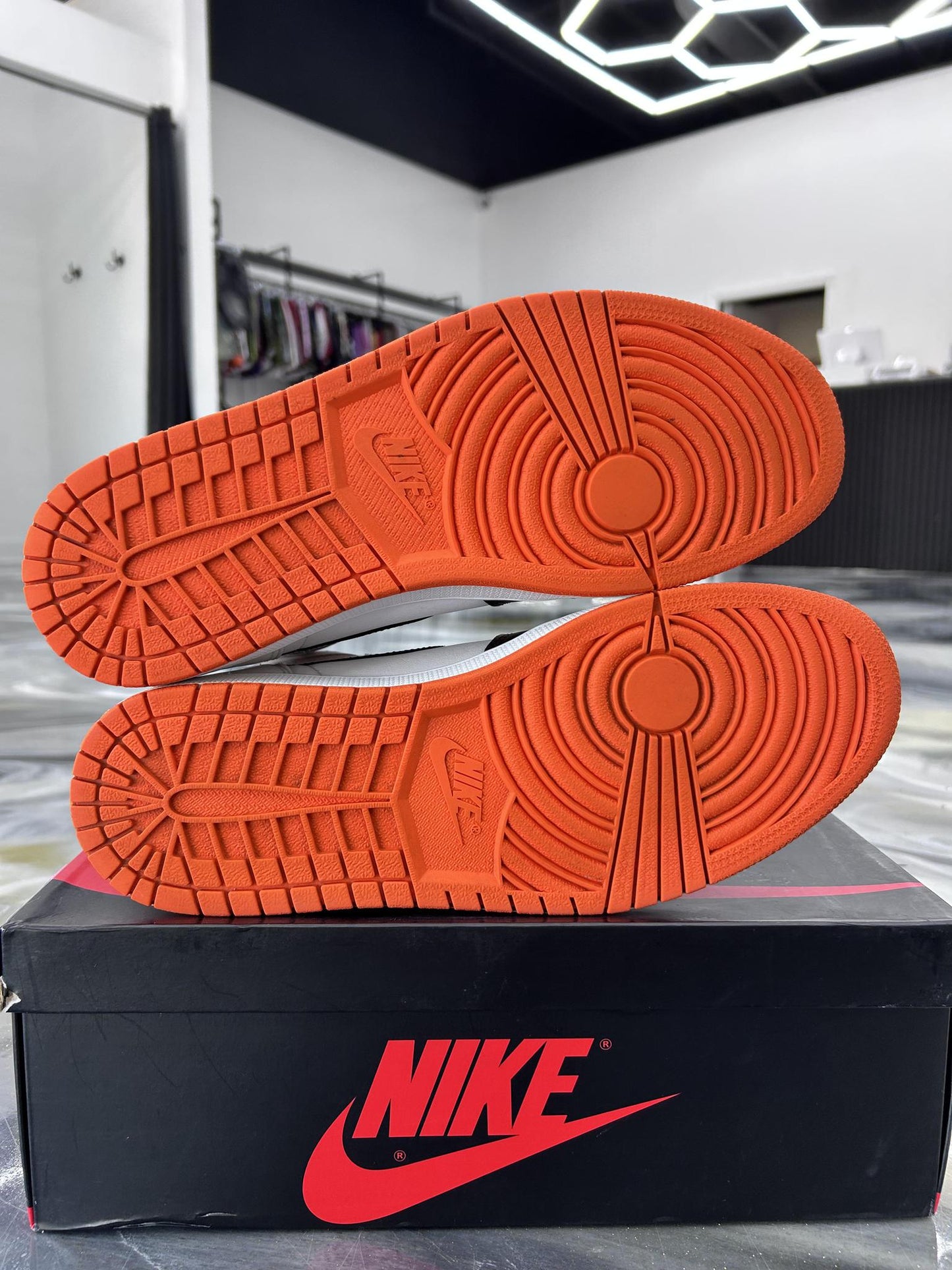 Jordan 1 "Electro Orange" Used Size 12