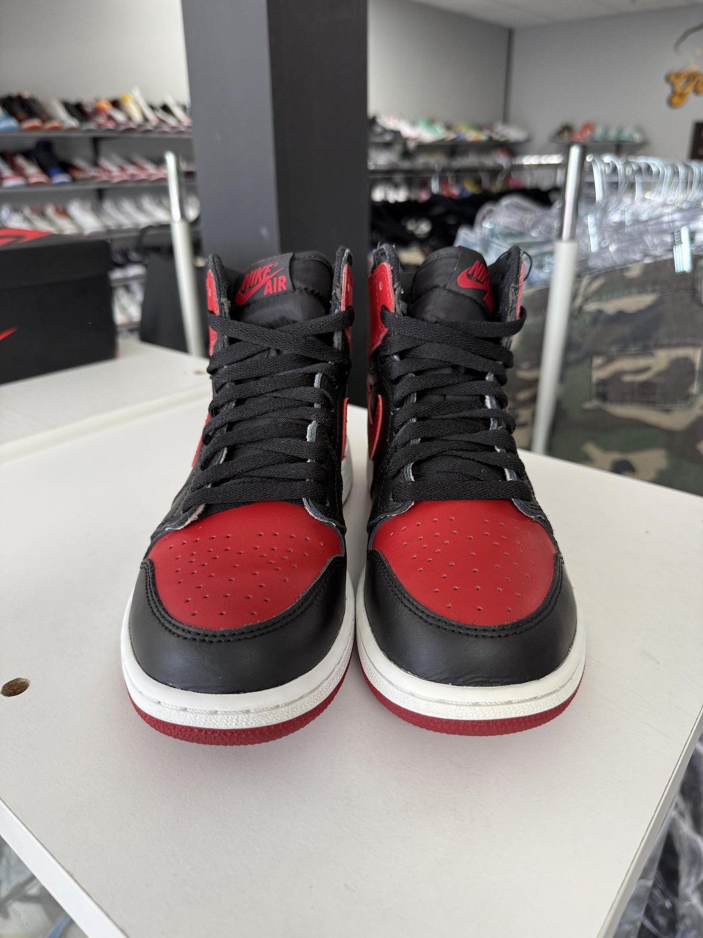 Jordan 1 "Bred" Used Size 6Y/7.5W