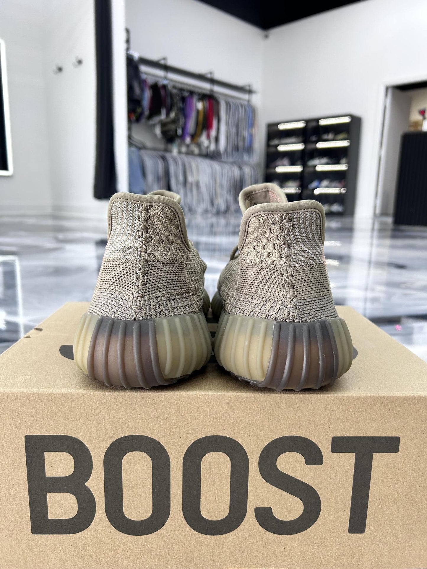 Yeezy 350 Boost "Sand Taupe" Used Size 10