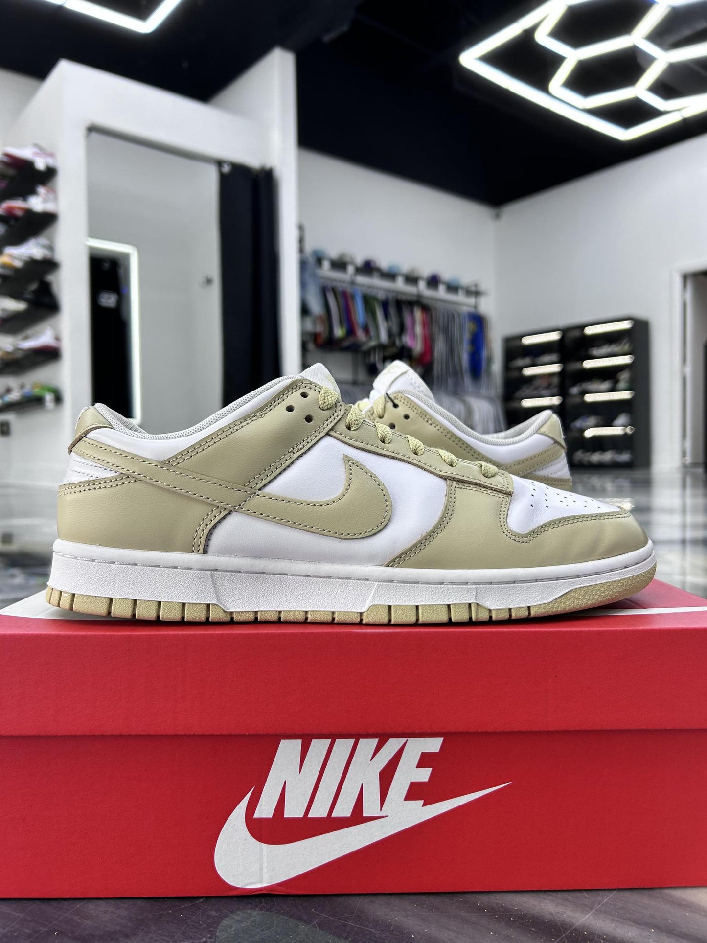 Nike Dunk Low "Team Gold" Used Size 10