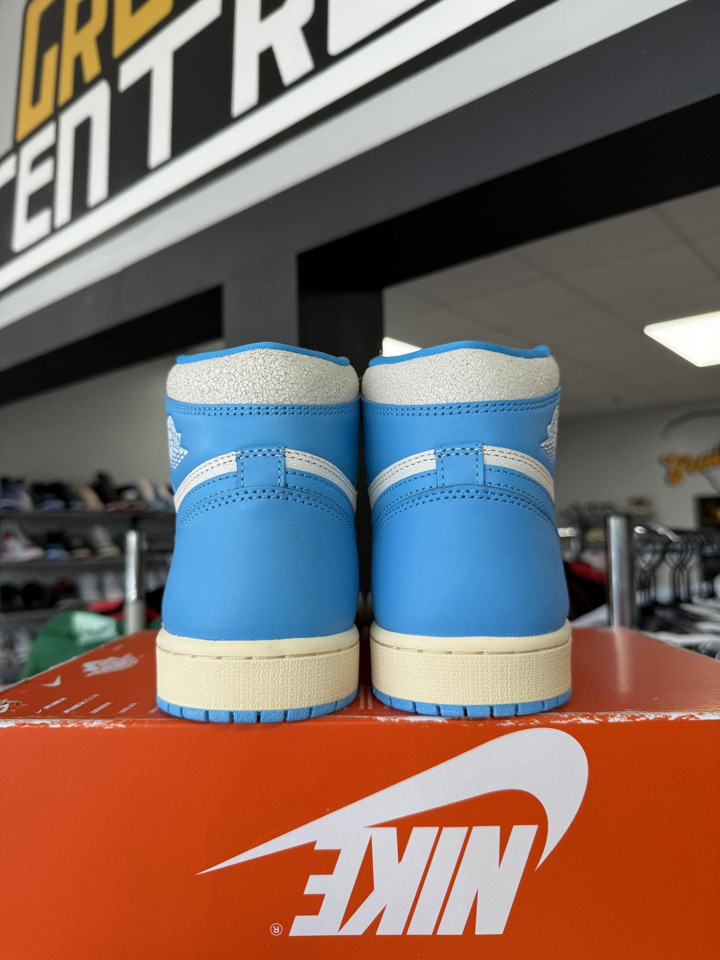 Jordan 1 "UNC Reimagined" Used Size 9
