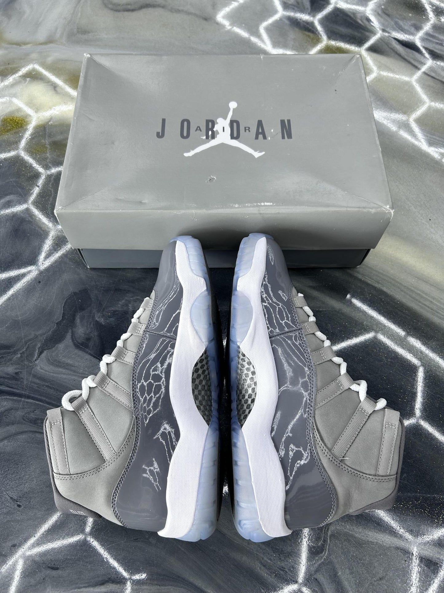 Jordan 11 "Cool Grey" Used Size 9