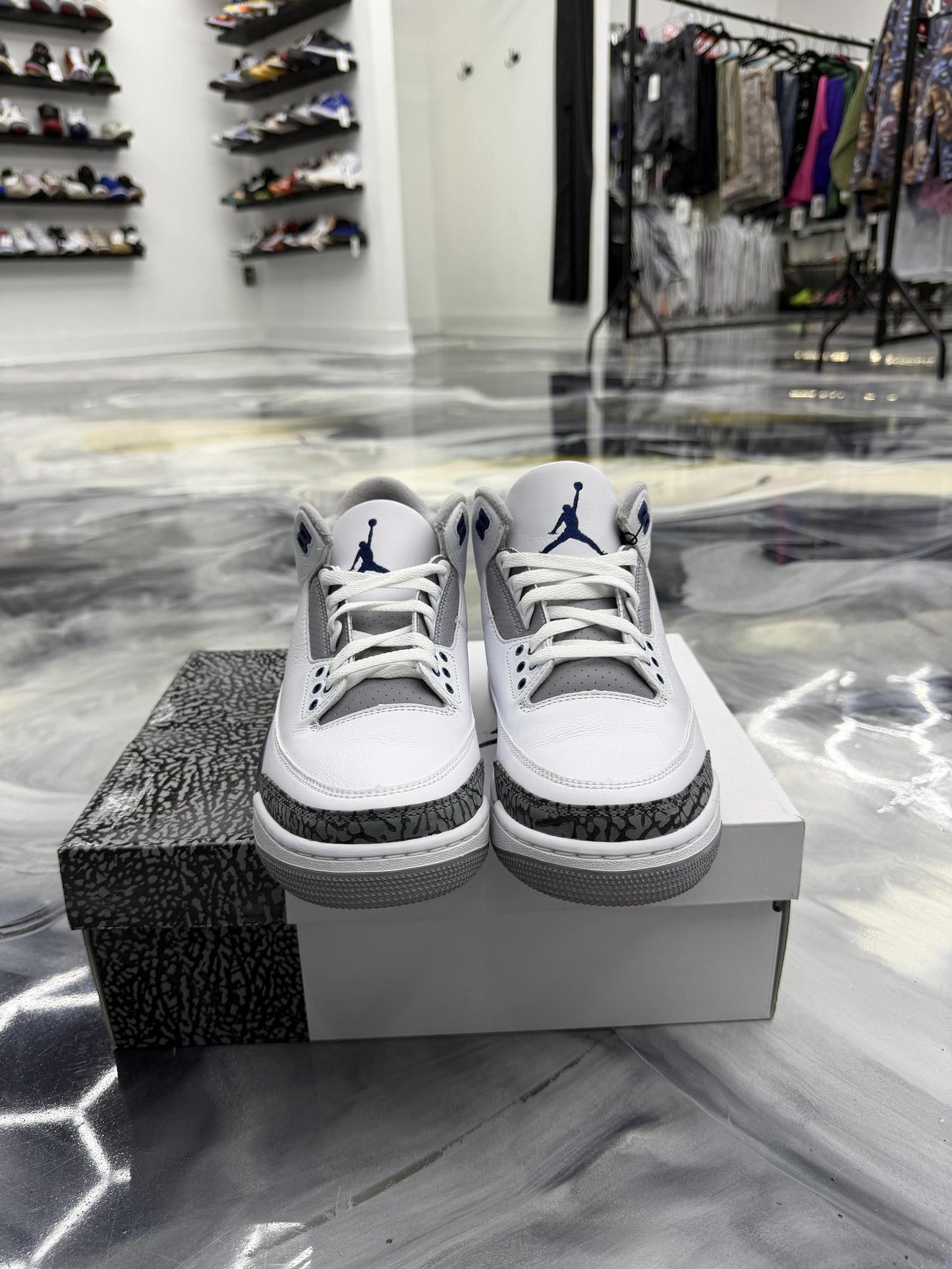 Jordan 3 "Midnight Navy" Used Size 9