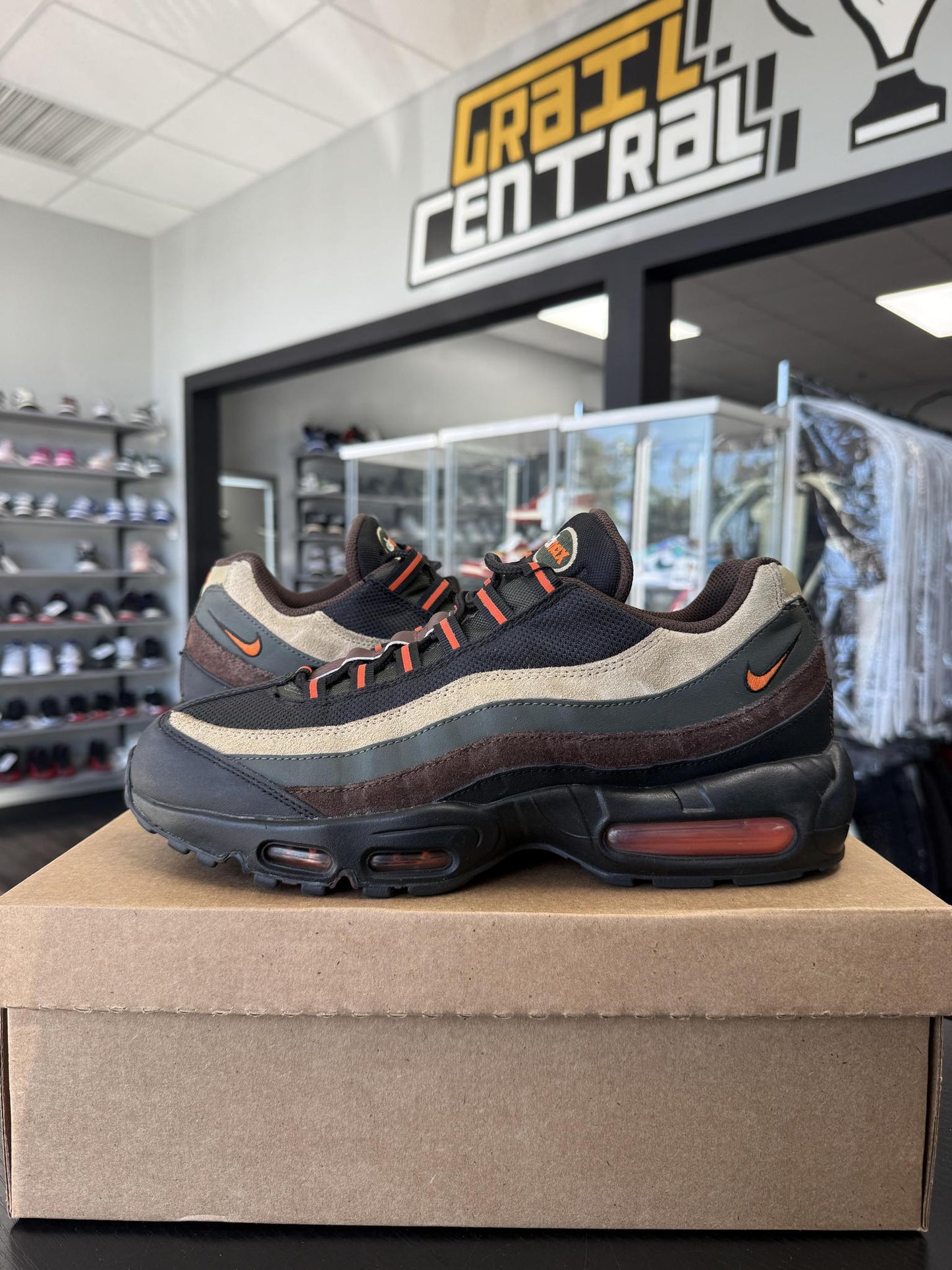 Nike Air Max 95 "Dark Army" Used Size 11
