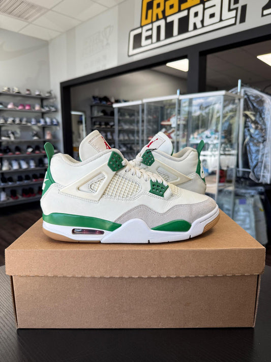 Jordan 4 x Nike SB "Pine Green" Used Size 8
