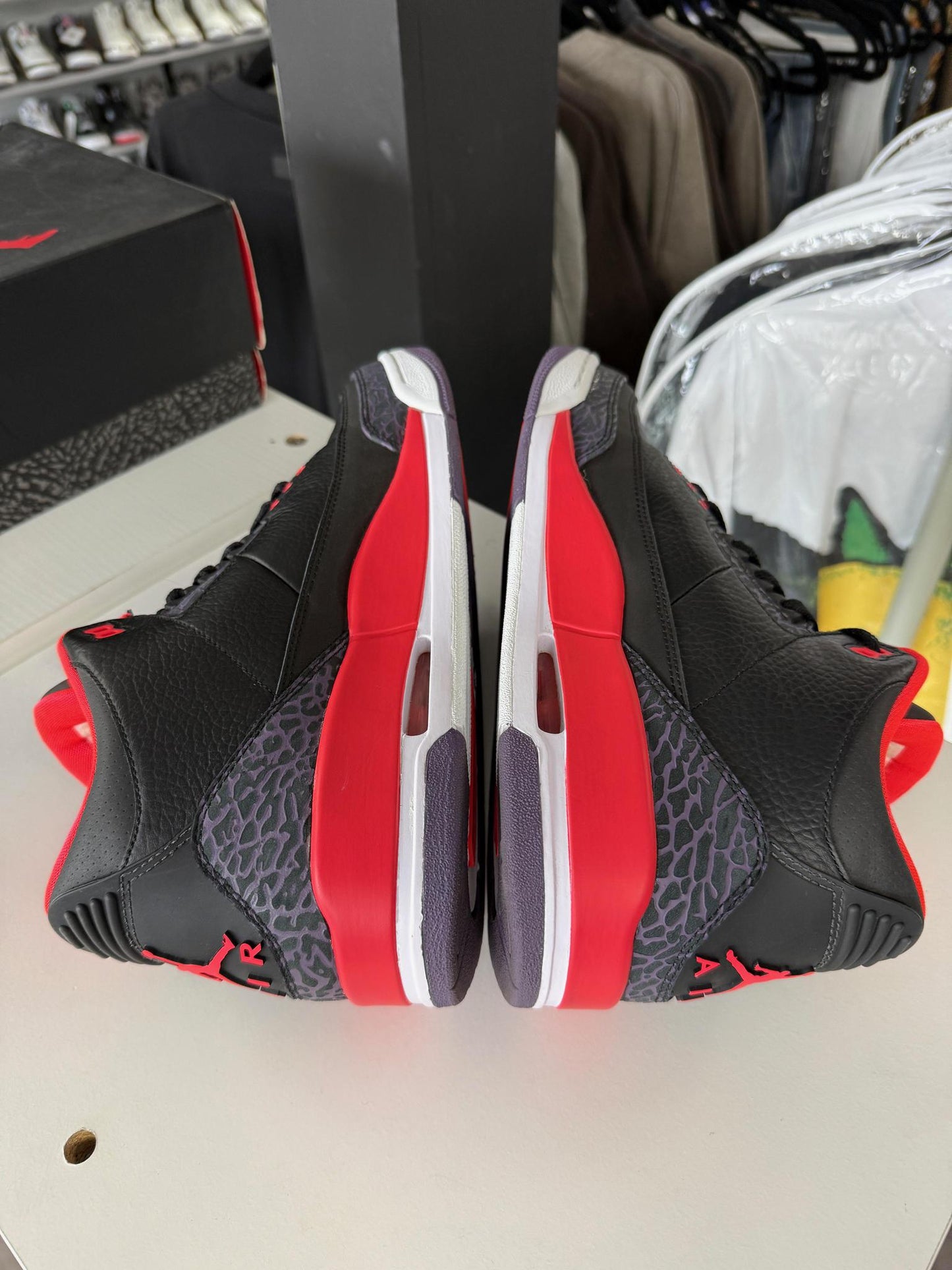 Jordan 3 "Crimson" Used Size 10.5