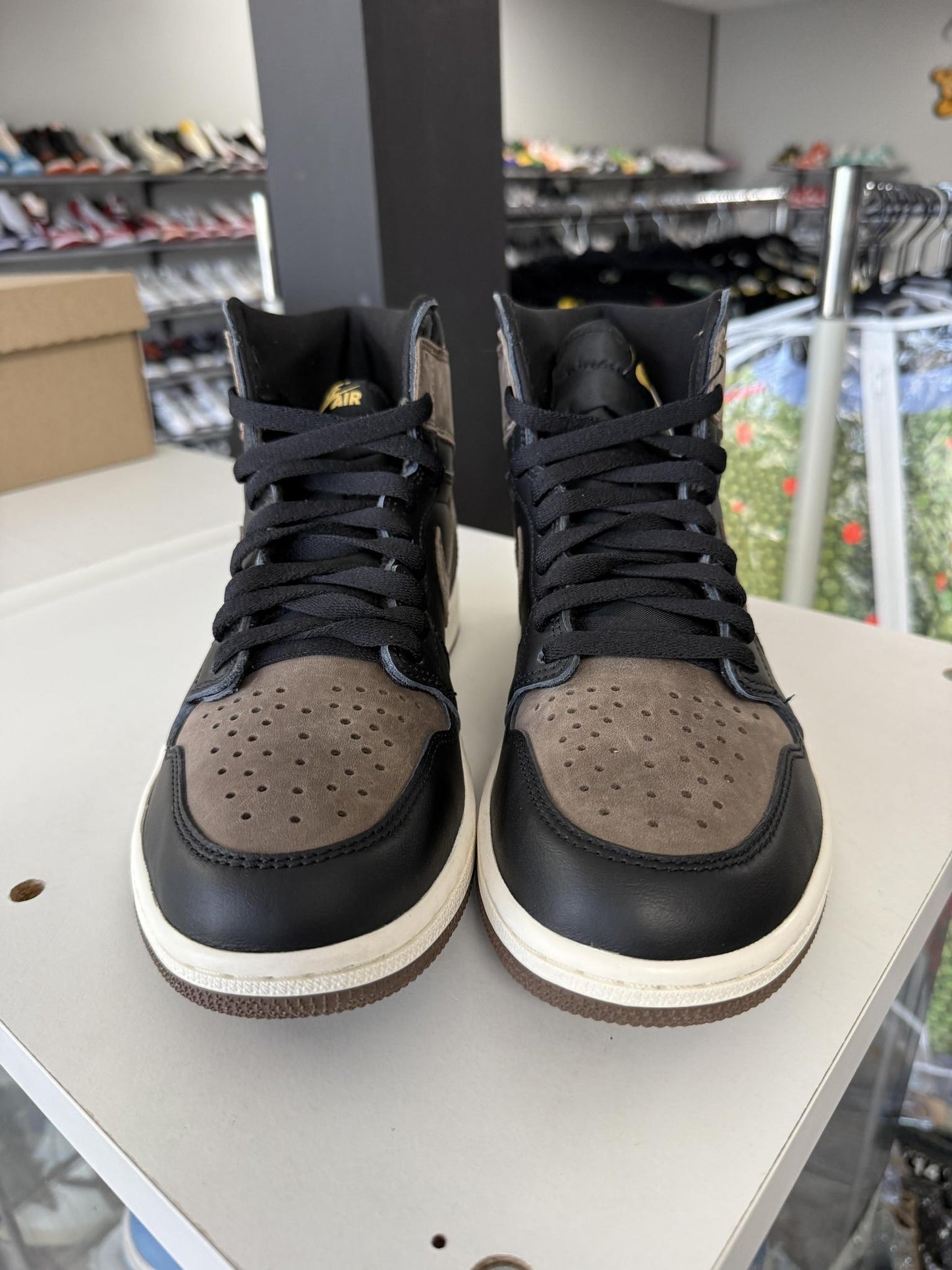 Jordan 1 "Palomino" Used Size 8.5