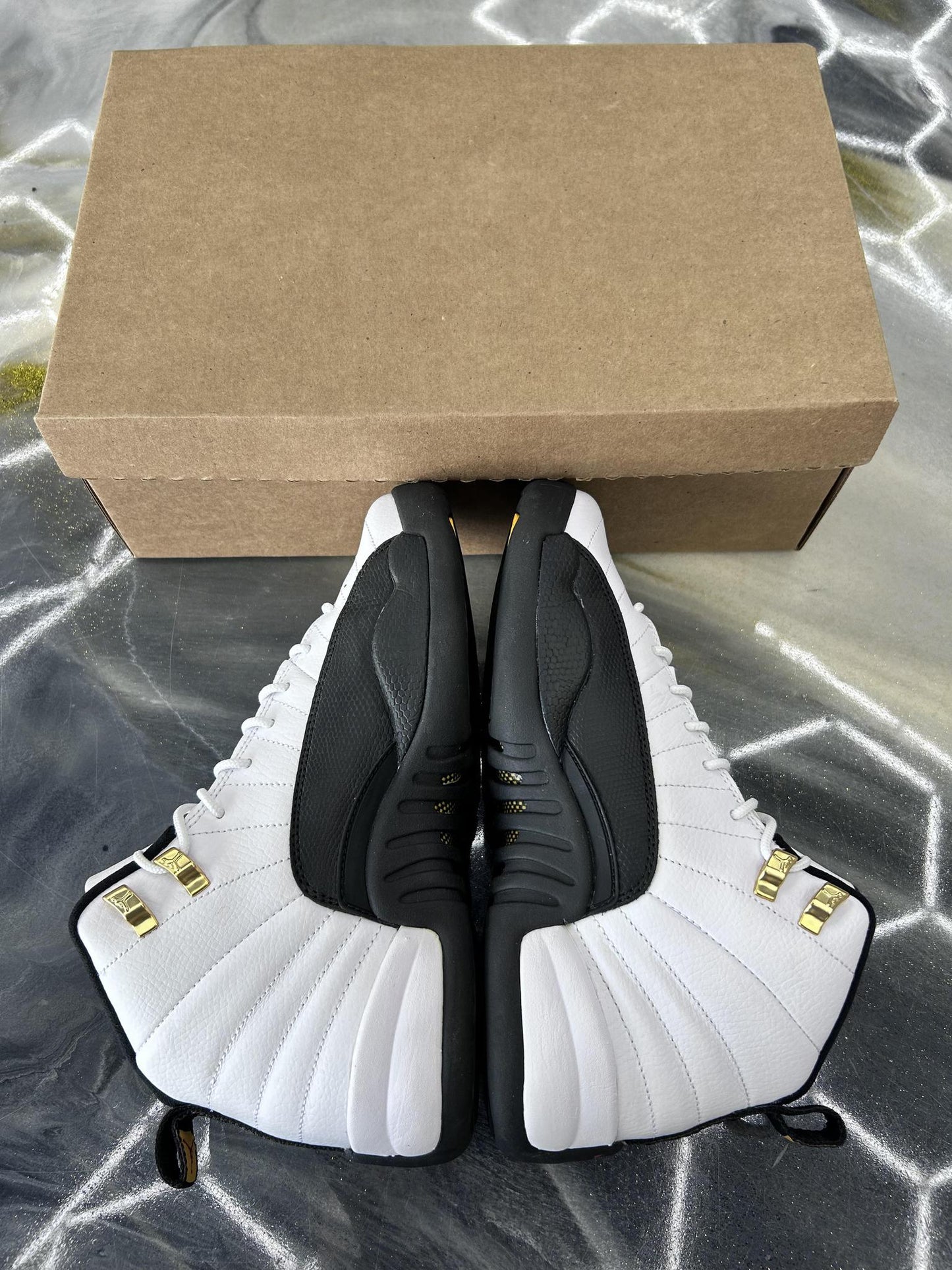 Jordan 12 "Taxi" Used Size 7Y/8.5W