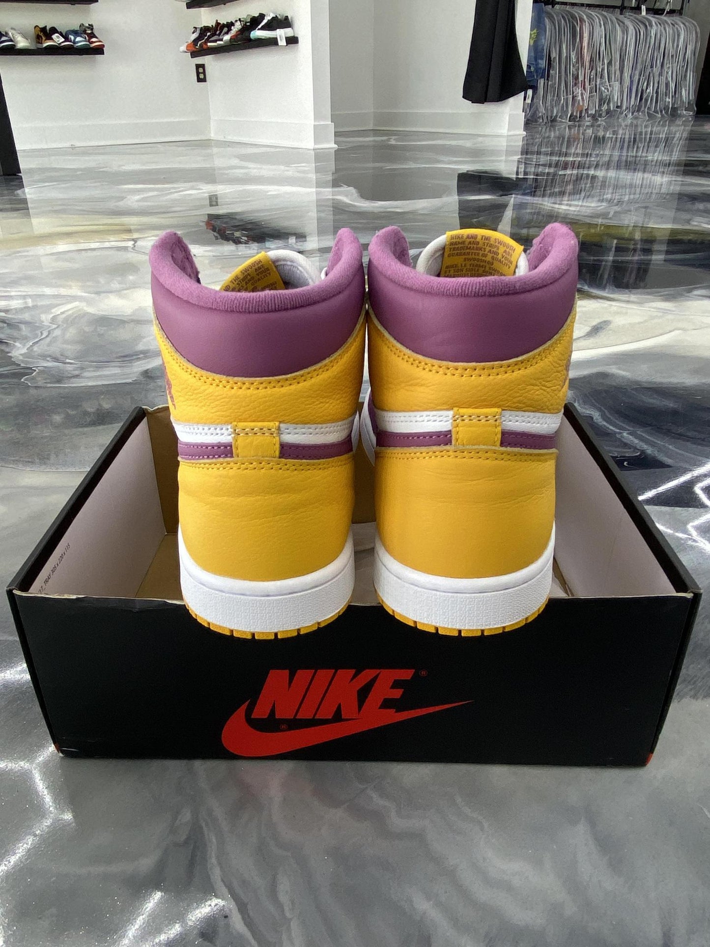 Jordan 1 "Brotherhood" Used Size 8.5