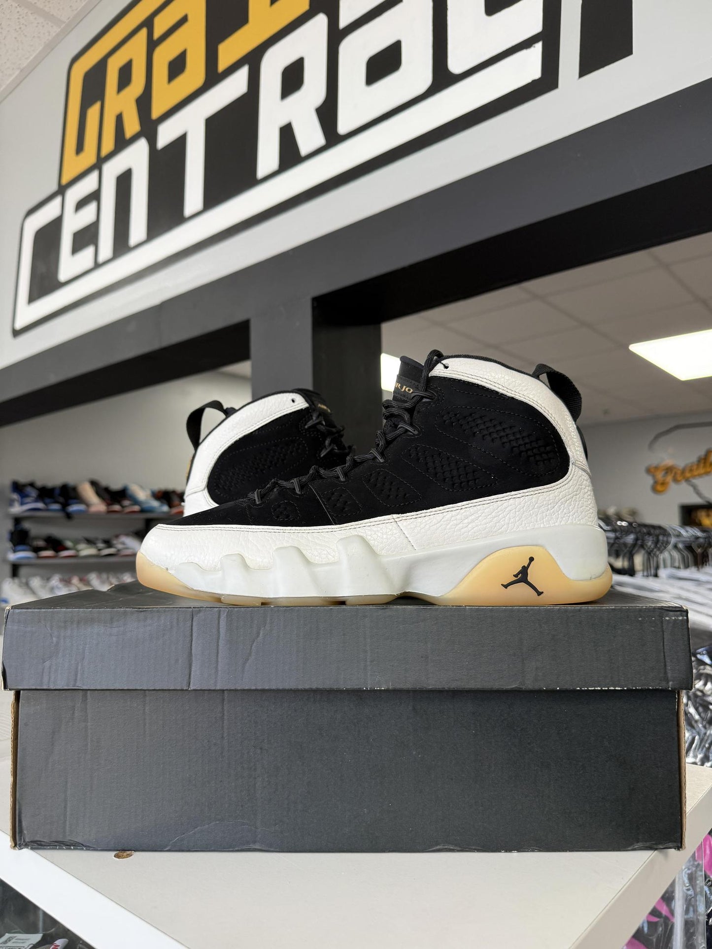 Jordan 9 "City Of Flight" Used Size 9