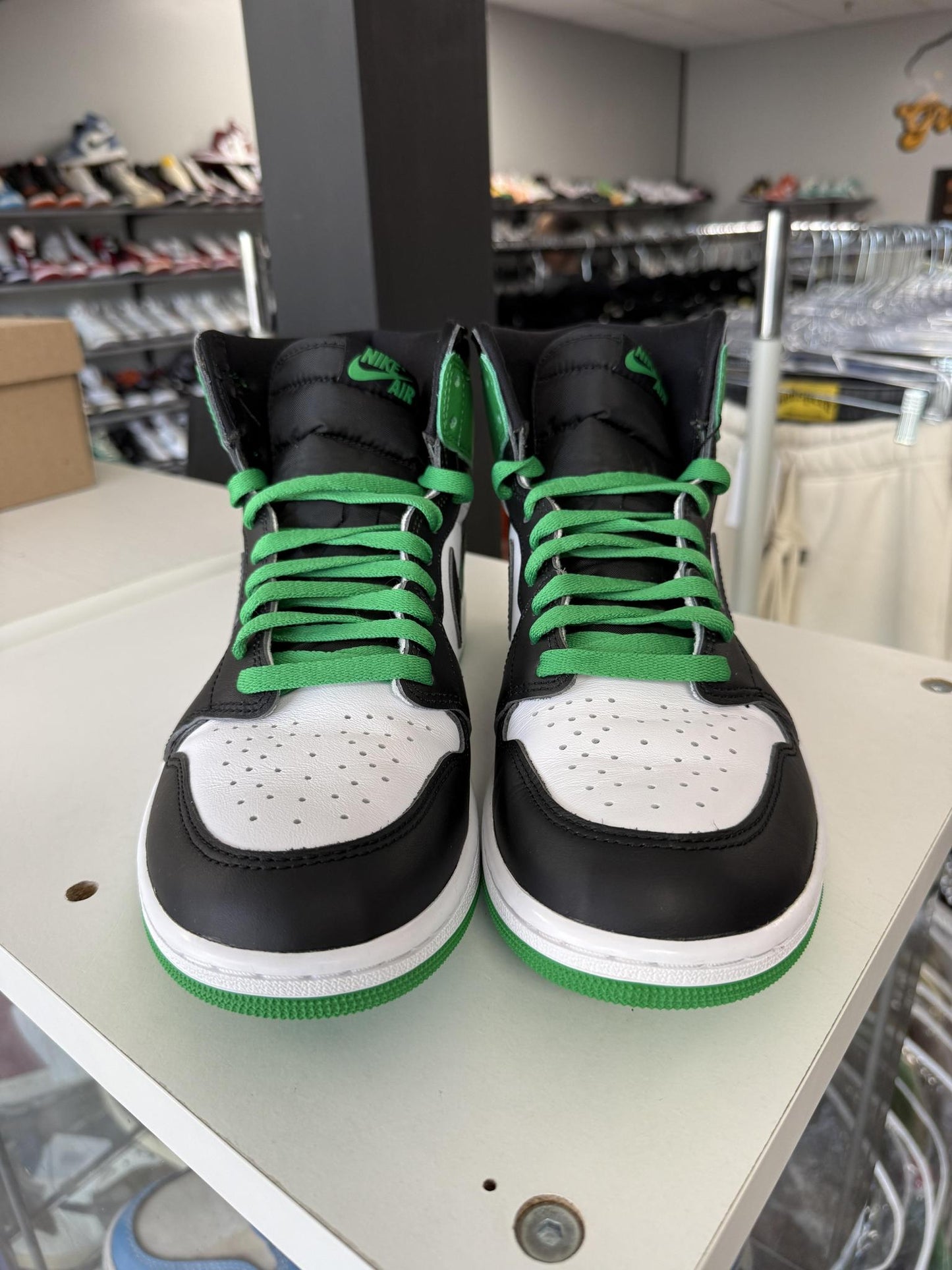 Jordan 1 "Lucky Green" Used Size 11