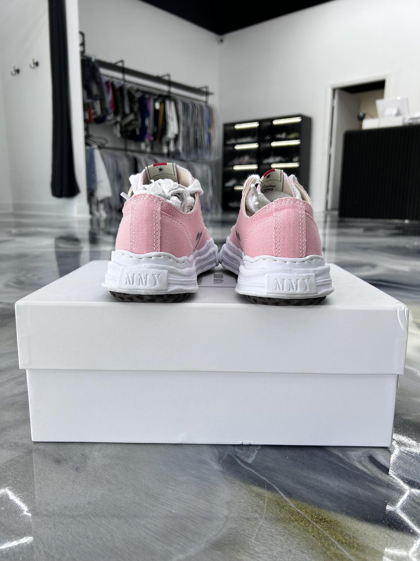 Maison Mihara Yasuhiro Peterson Low "Pink" Used Size 5Y/6.5W