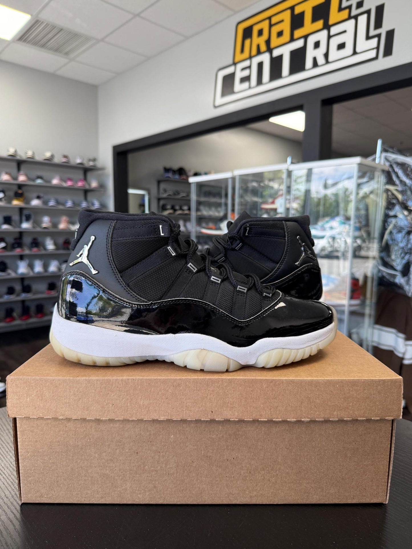 Jordan 11 "Jubilee" Used Size 9.5