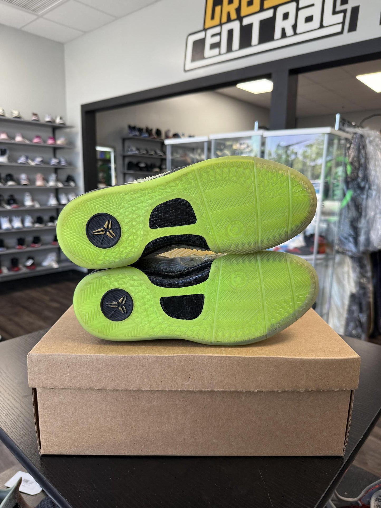 Nike Kobe 8 "Christmas 2013" Used Size 7Y/8.5W