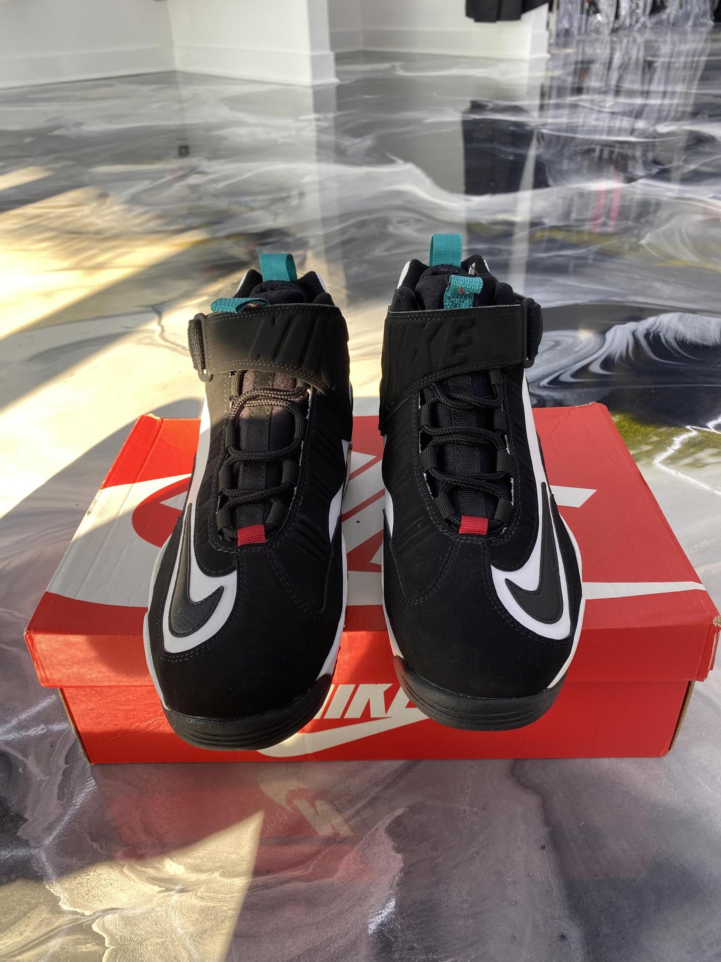 Ken Griffey Max 1 "Freshwater" Used Size 10