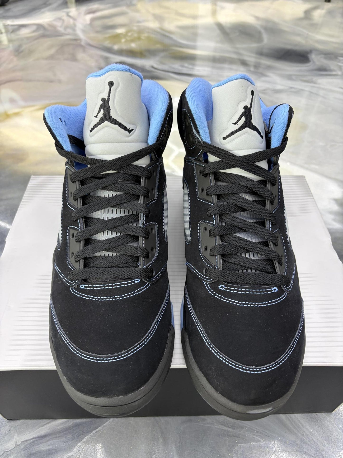 Jordan 5 "Black University Blue" Used Size 10