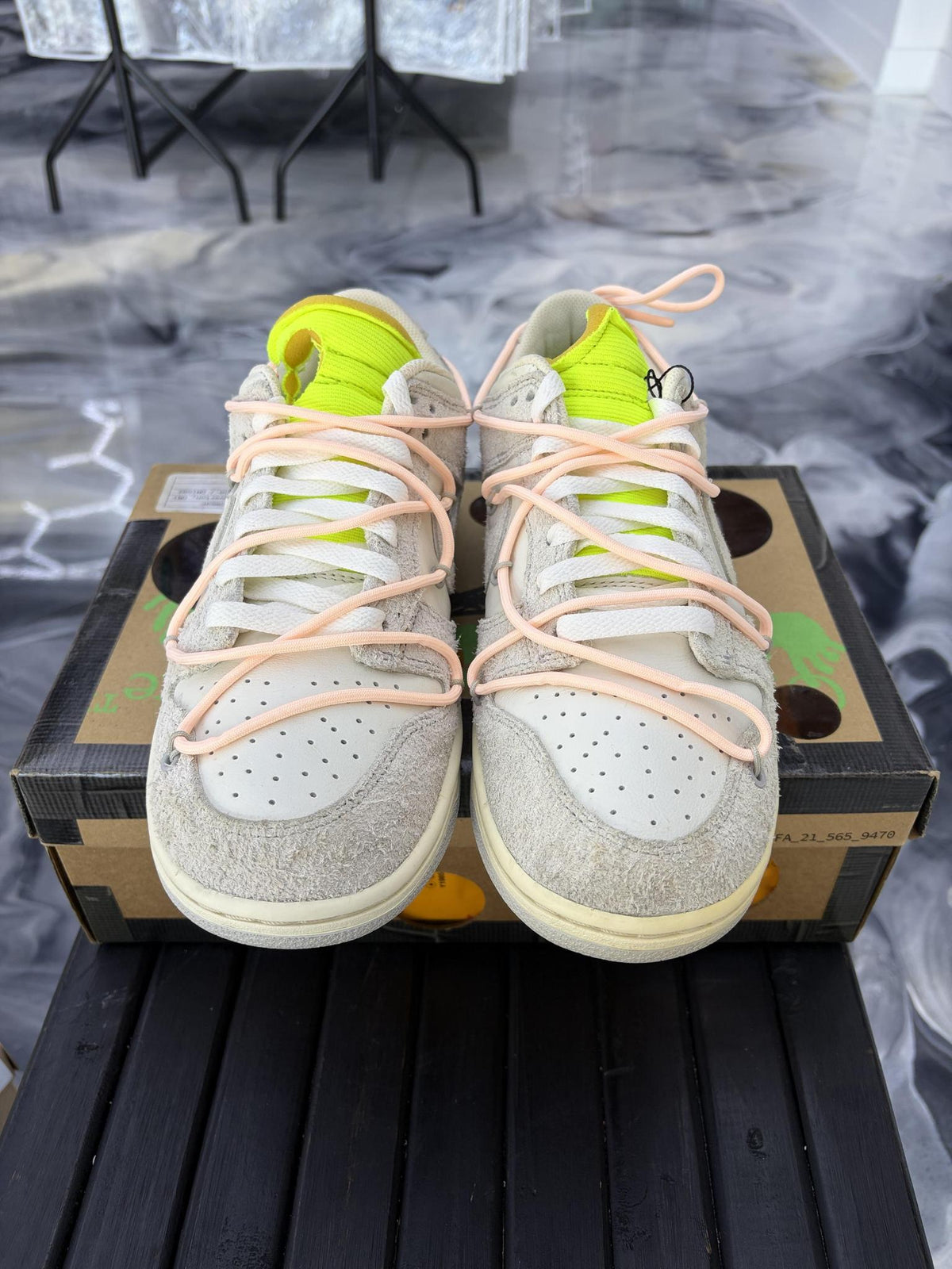 Nike Dunk Low Off White "Lot 12" Used Size 9