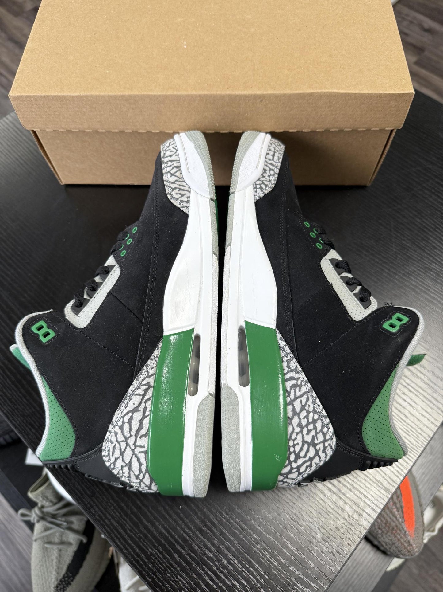 Jordan 3 "Pine Green" Used Size 11