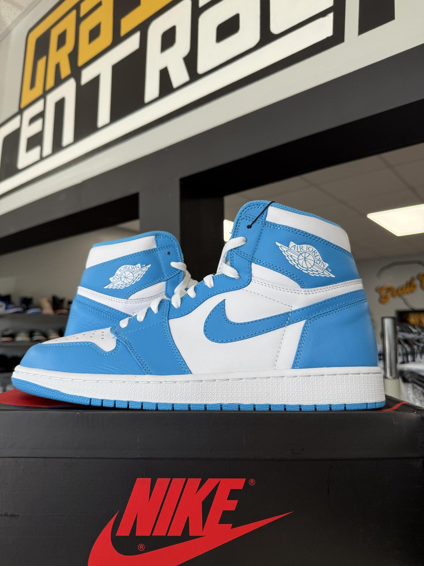 Jordan 1 "UNC" Used Size 12