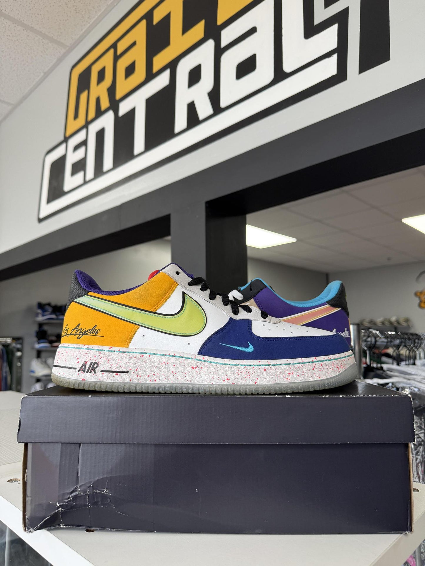 Nike Air Force 1 Low "What The LA" Used Size 13