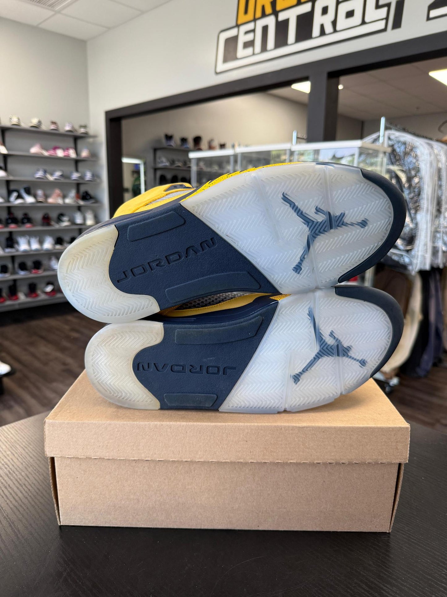 Jordan 5 "Michigan" Used Size 14