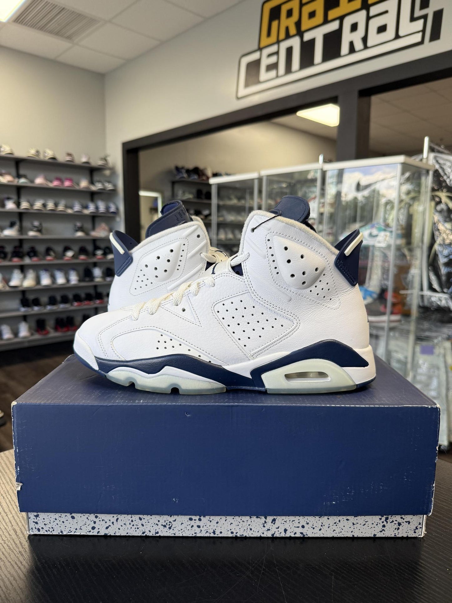 Jordan 6 "Midnight Navy" Used Size 10