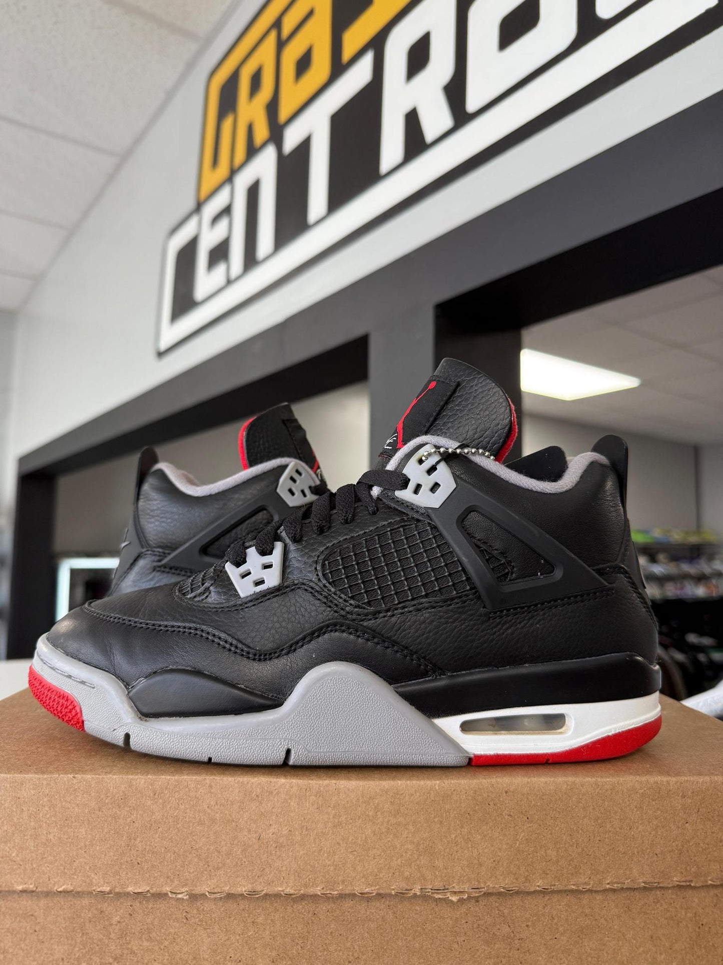Jordan 4 "Bred Reimagined" Used Size 7Y/8.5W
