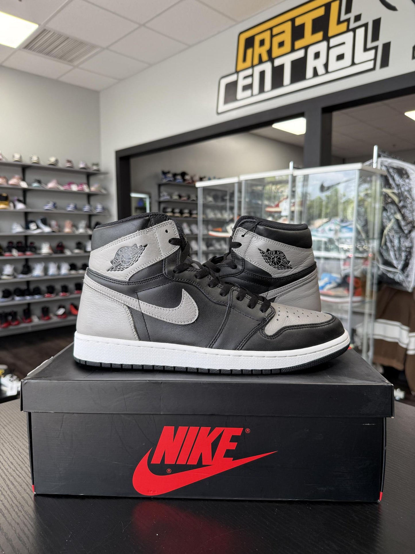 Jordan 1 "Shadow" Used Size 12