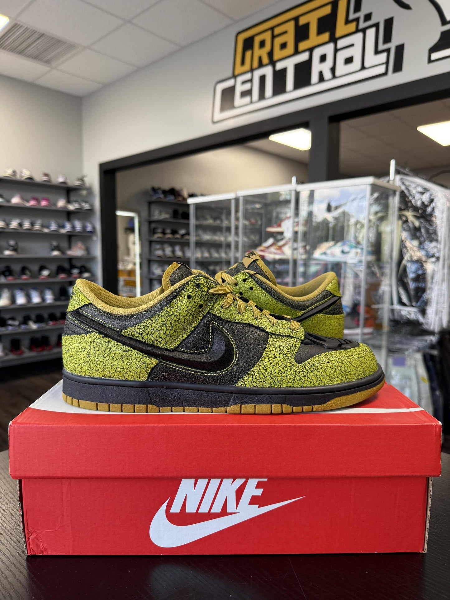 Nike Dunk Low "Halloween" 2024 Used Size 11