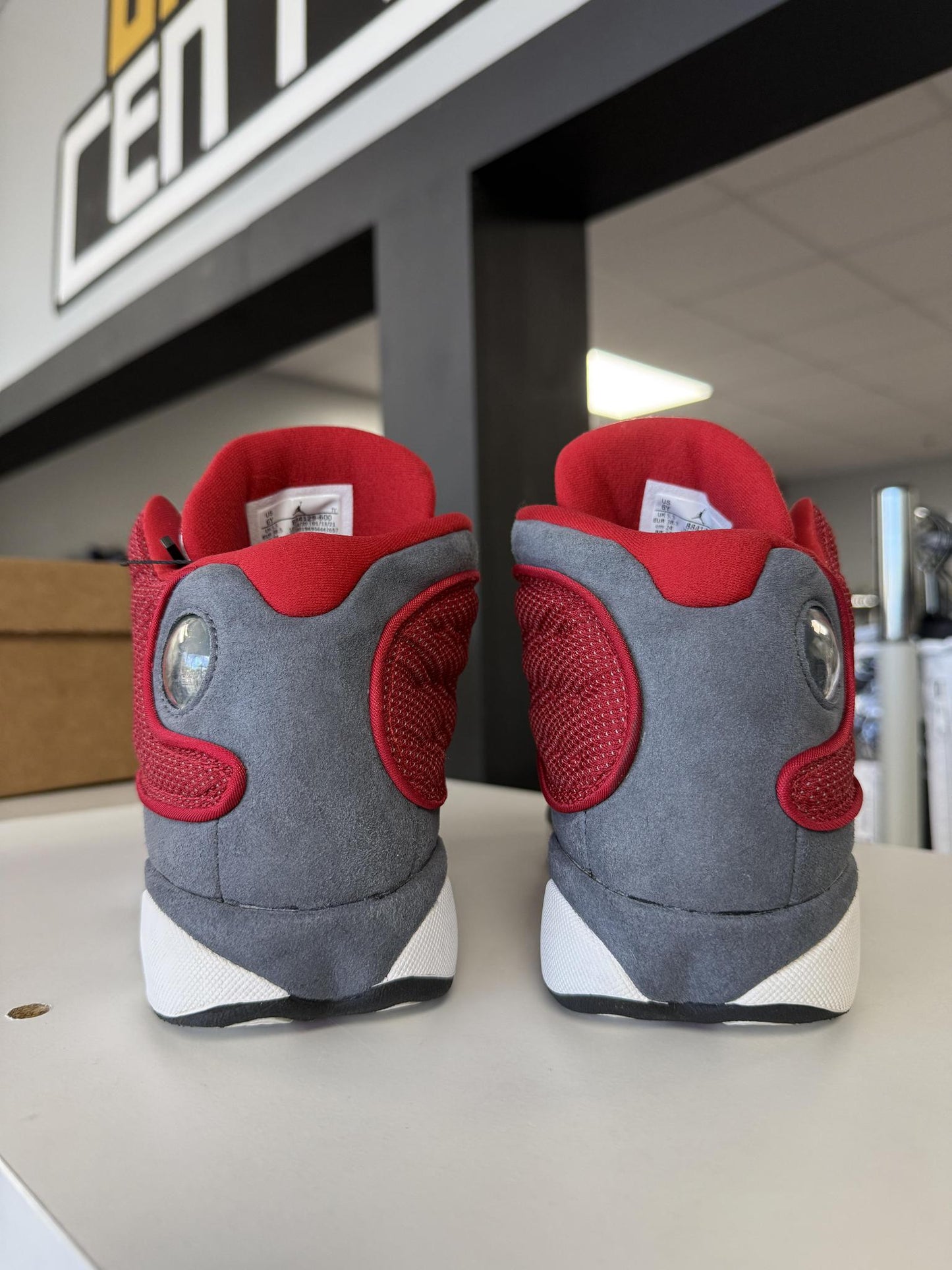 Jordan 13 "Red Flint" Used Size 6Y/7.5W