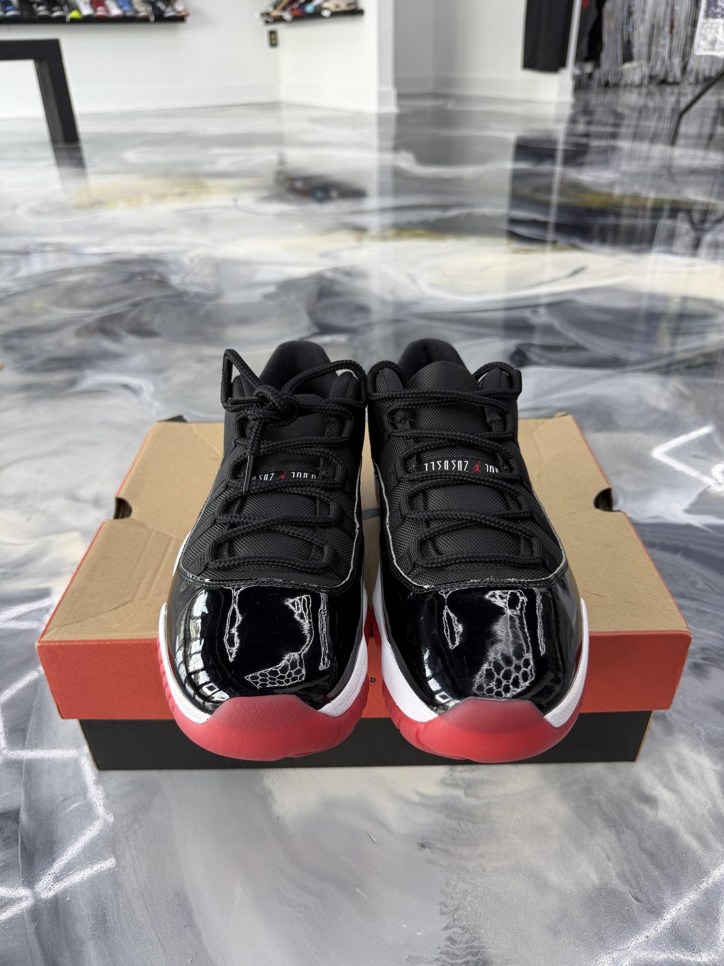 Jordan 11 Low "Bred" Used Size 11.5