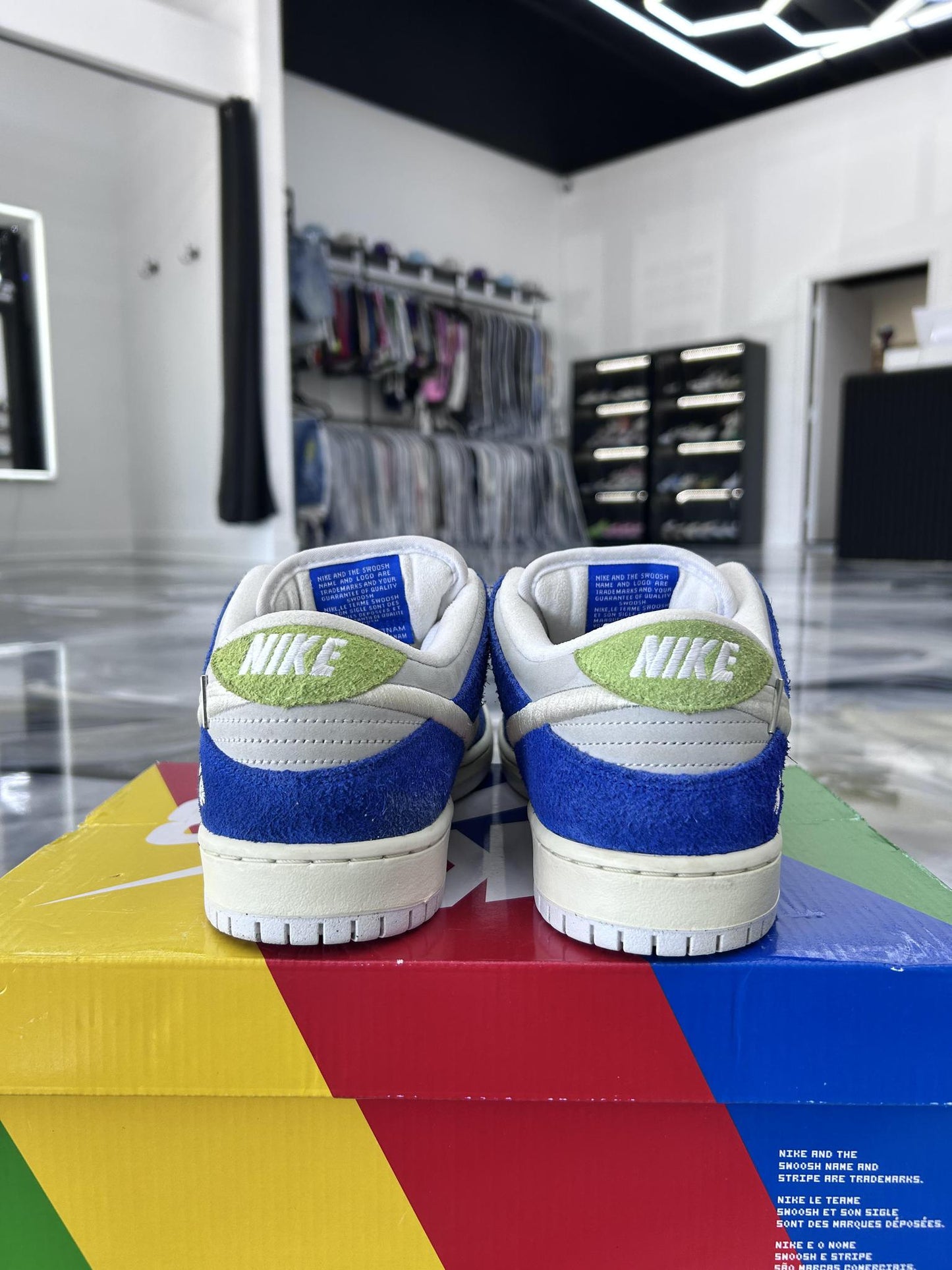 Nike SB Dunk Low "Fly Streetwear" Used Size 10
