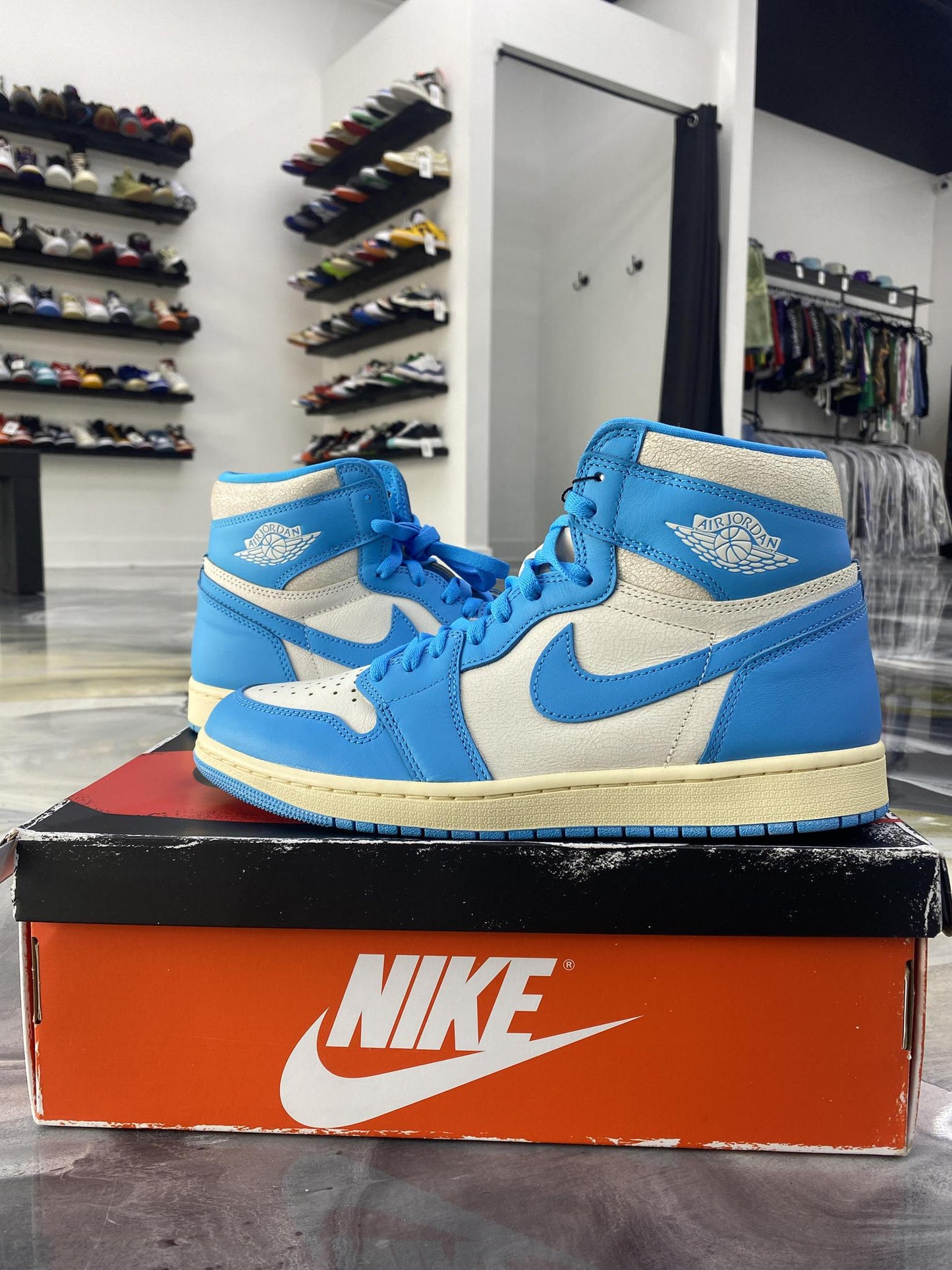 Jordan 1 "UNC Remastered" Used Size 10.5