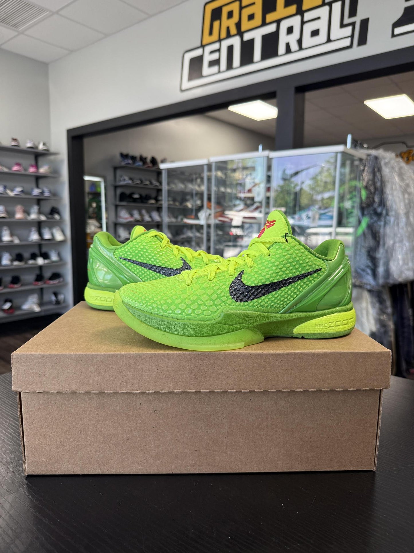 Nike Kobe 6 Protro "Grinch" Used Size 6Y/7.5W