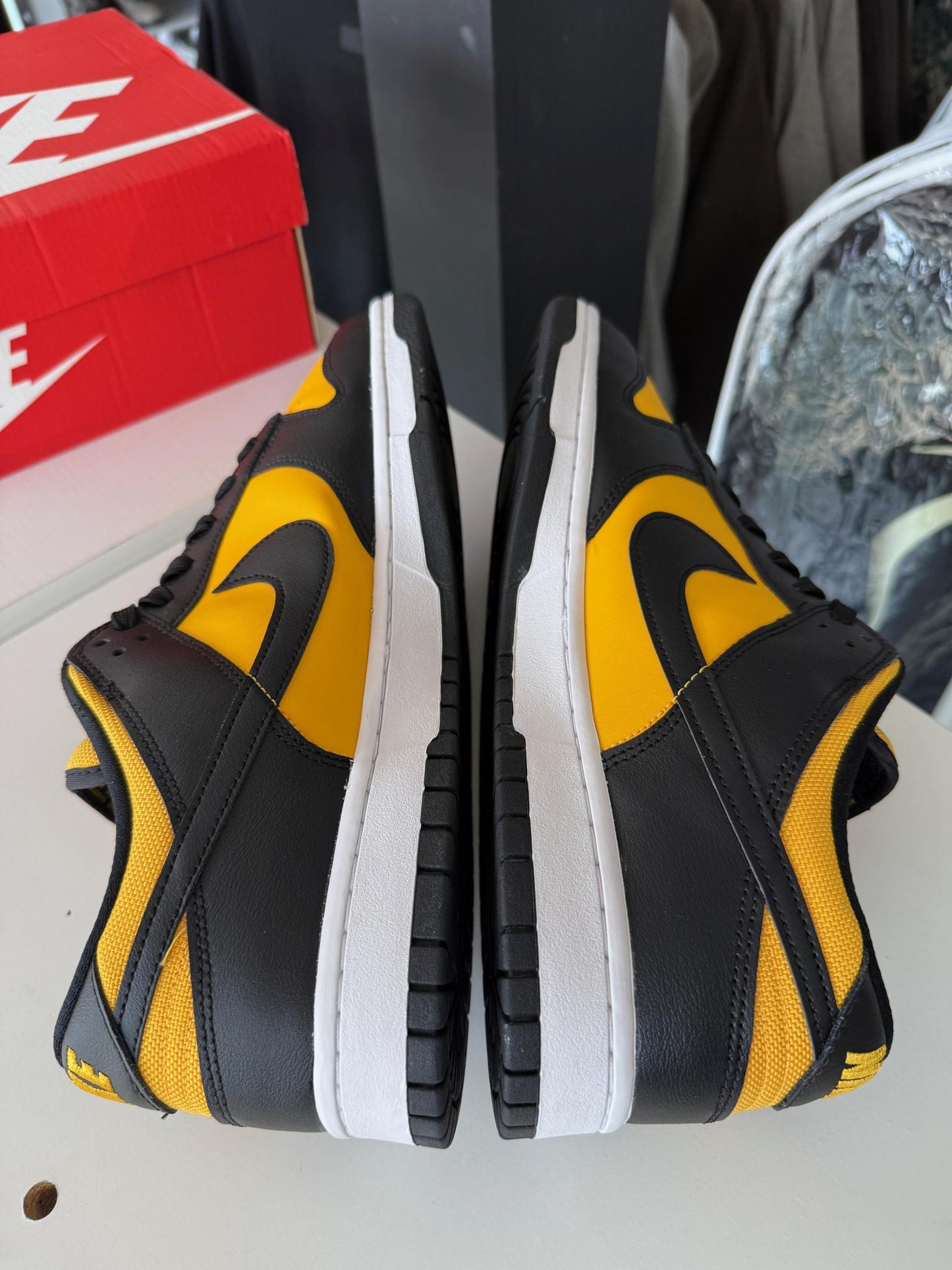 Dunk Low "Reverse Goldenrod" Used Size 13
