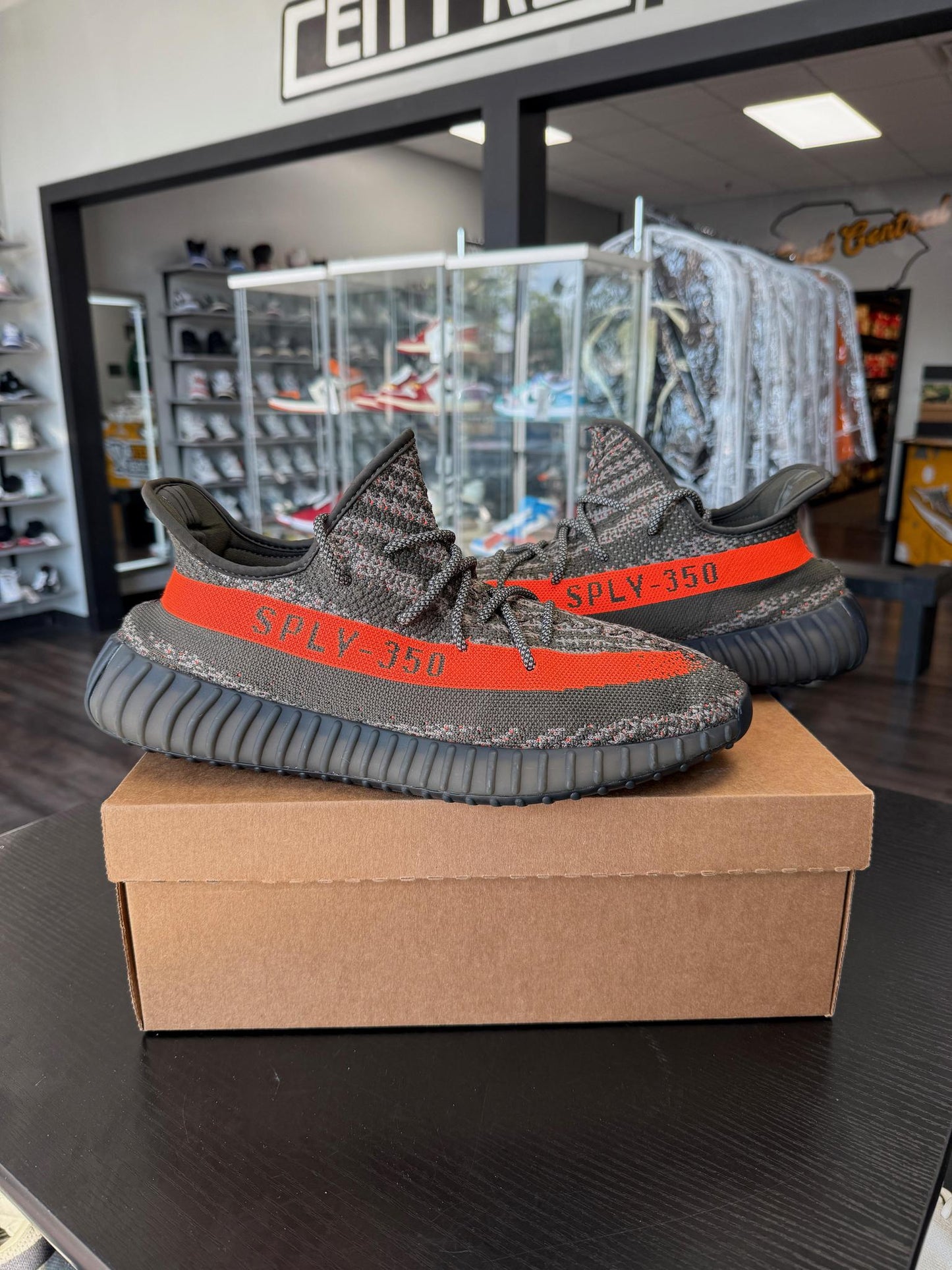 Yeezy 350 V2 "Carbon Beluga" Used Size 13